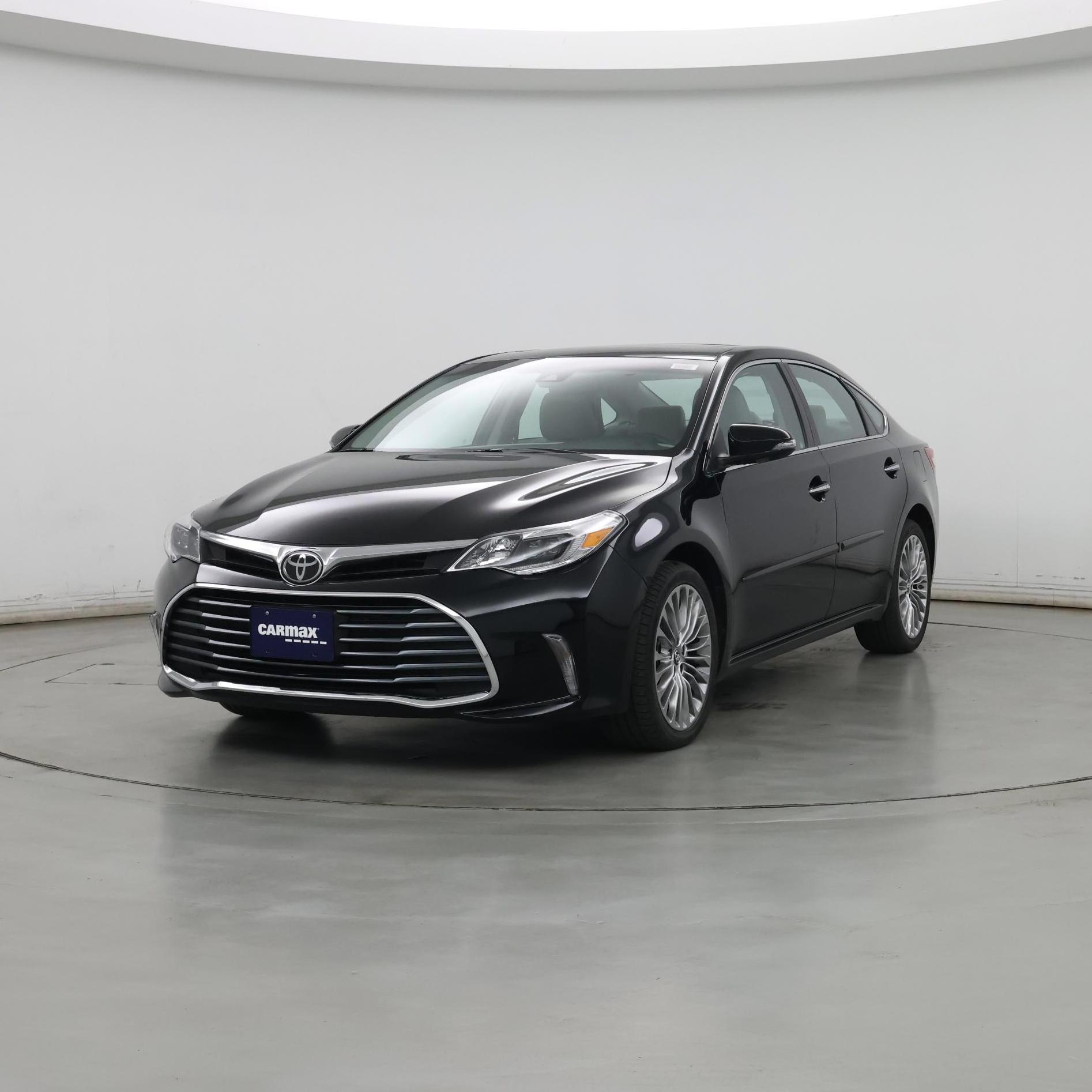 Thumbnail: 2017 Toyota Avalon - 4