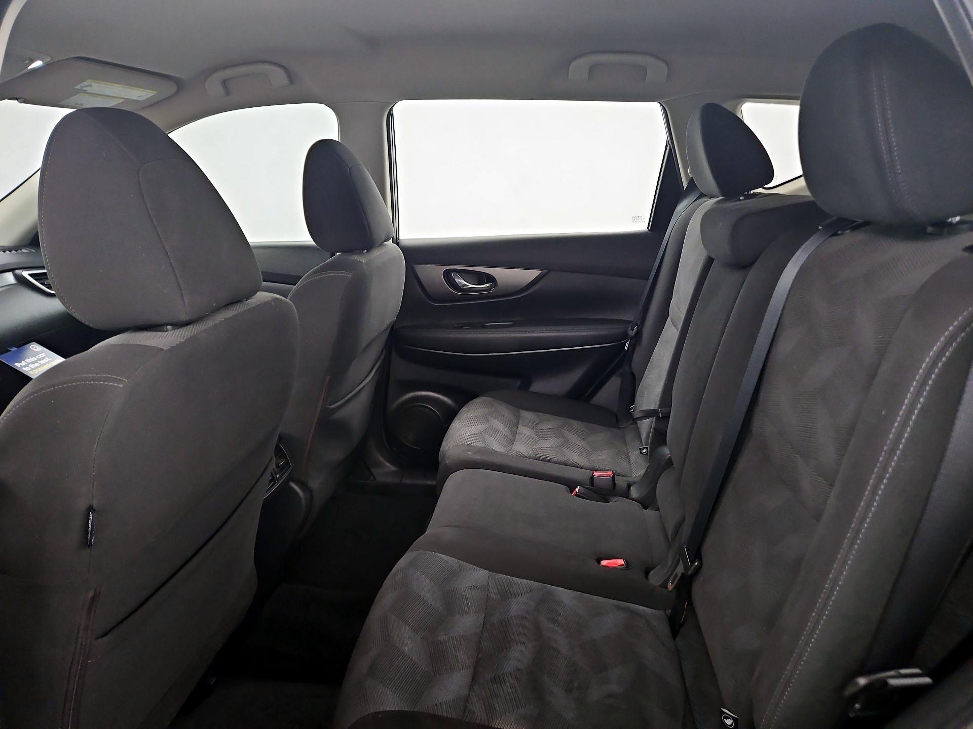 Thumbnail: 2016 Nissan Rogue - 19