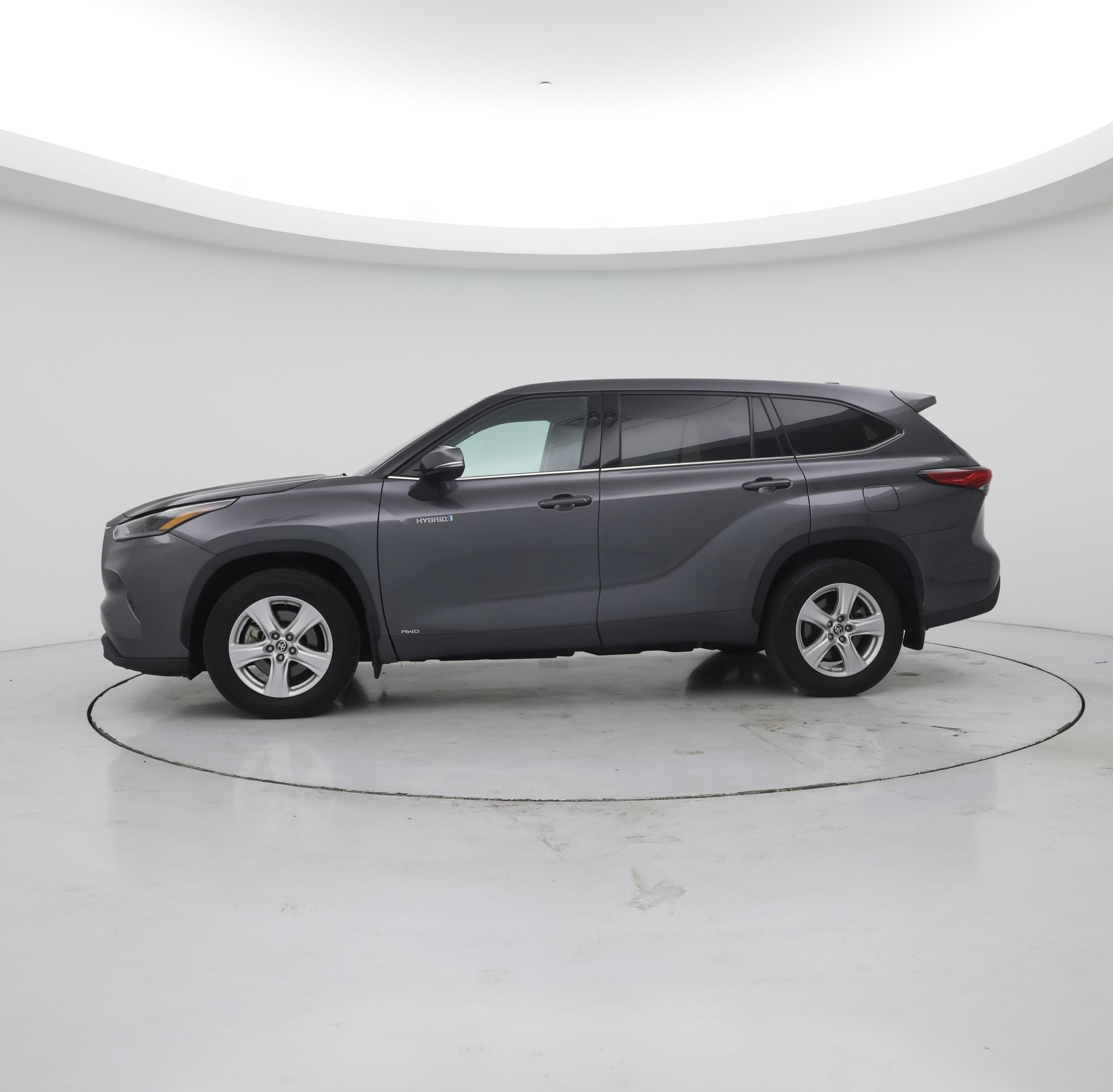 Thumbnail: 2021 Toyota Highlander - 3
