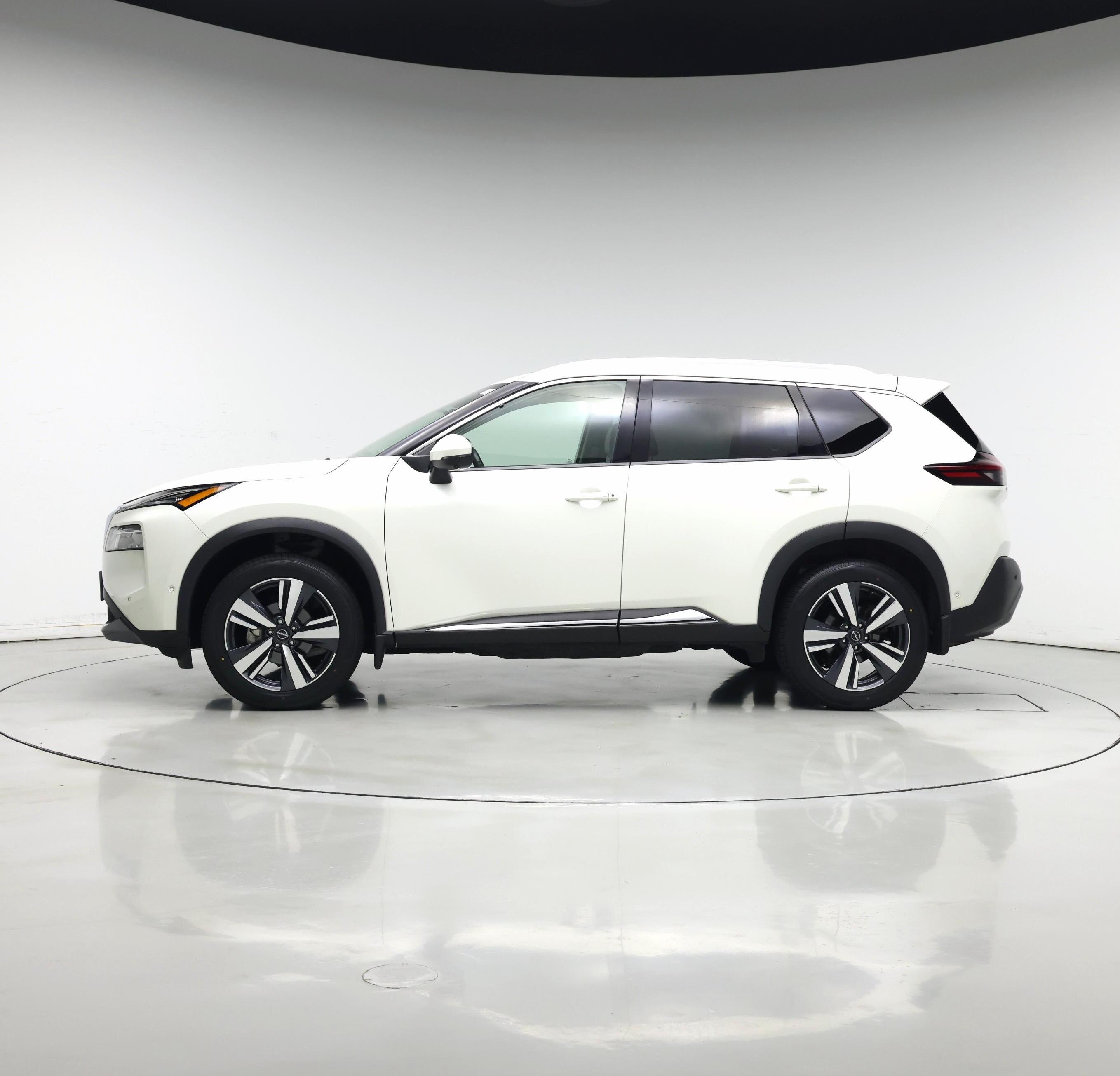 Thumbnail: 2022 Nissan Rogue - 3