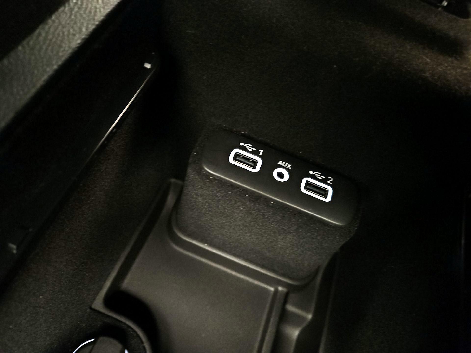 Thumbnail: 2022 Dodge Charger - 18