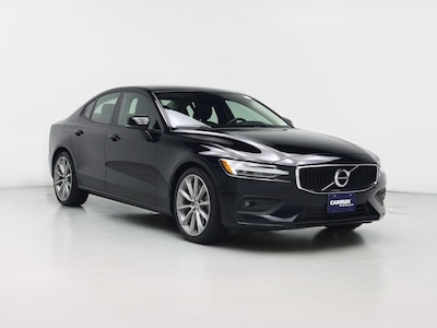 Black 2021 Volvo S60 T6 Momentum