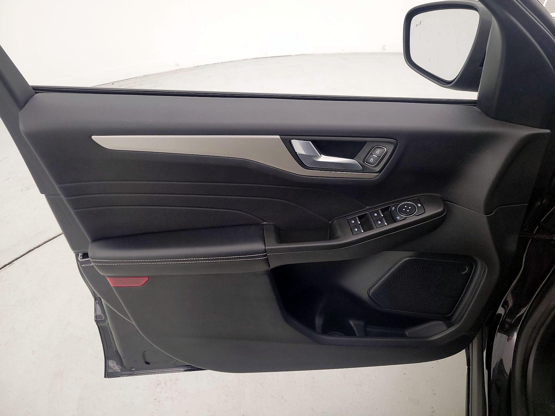 Thumbnail: 2021 Ford Escape - 12