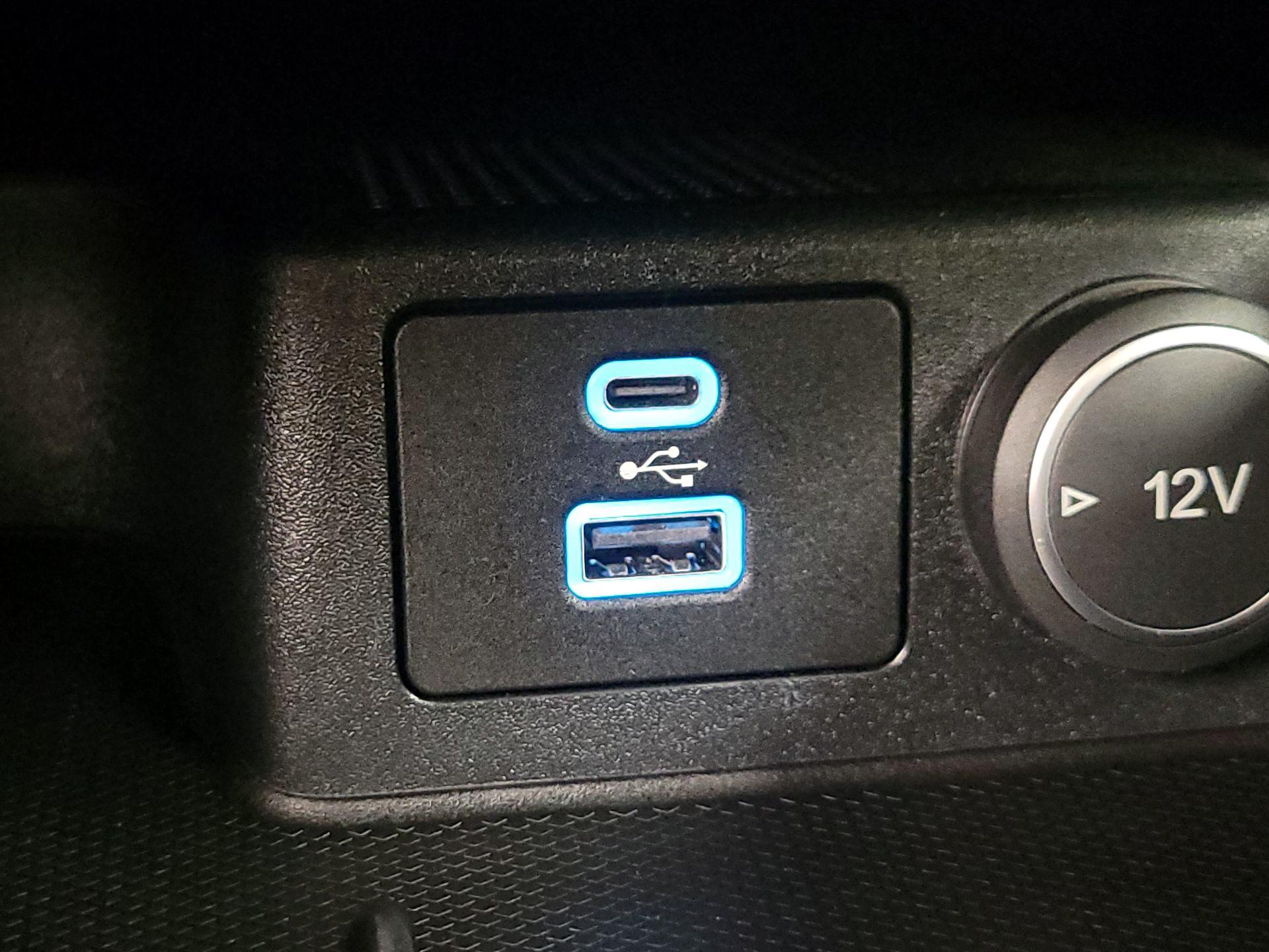 Thumbnail: 2021 Ford Escape - 18