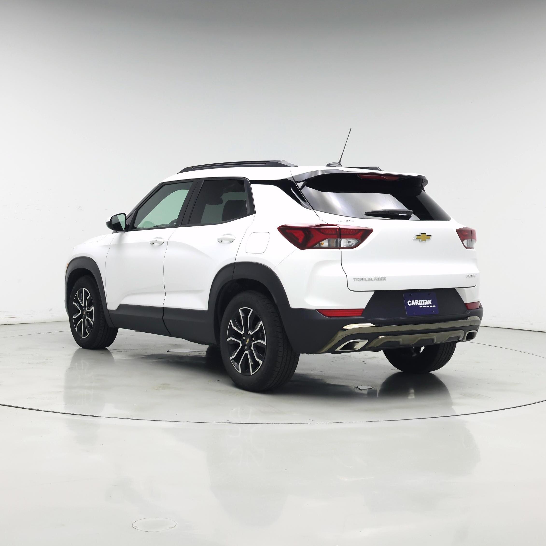 Thumbnail: 2023 Chevrolet TrailBlazer - 2