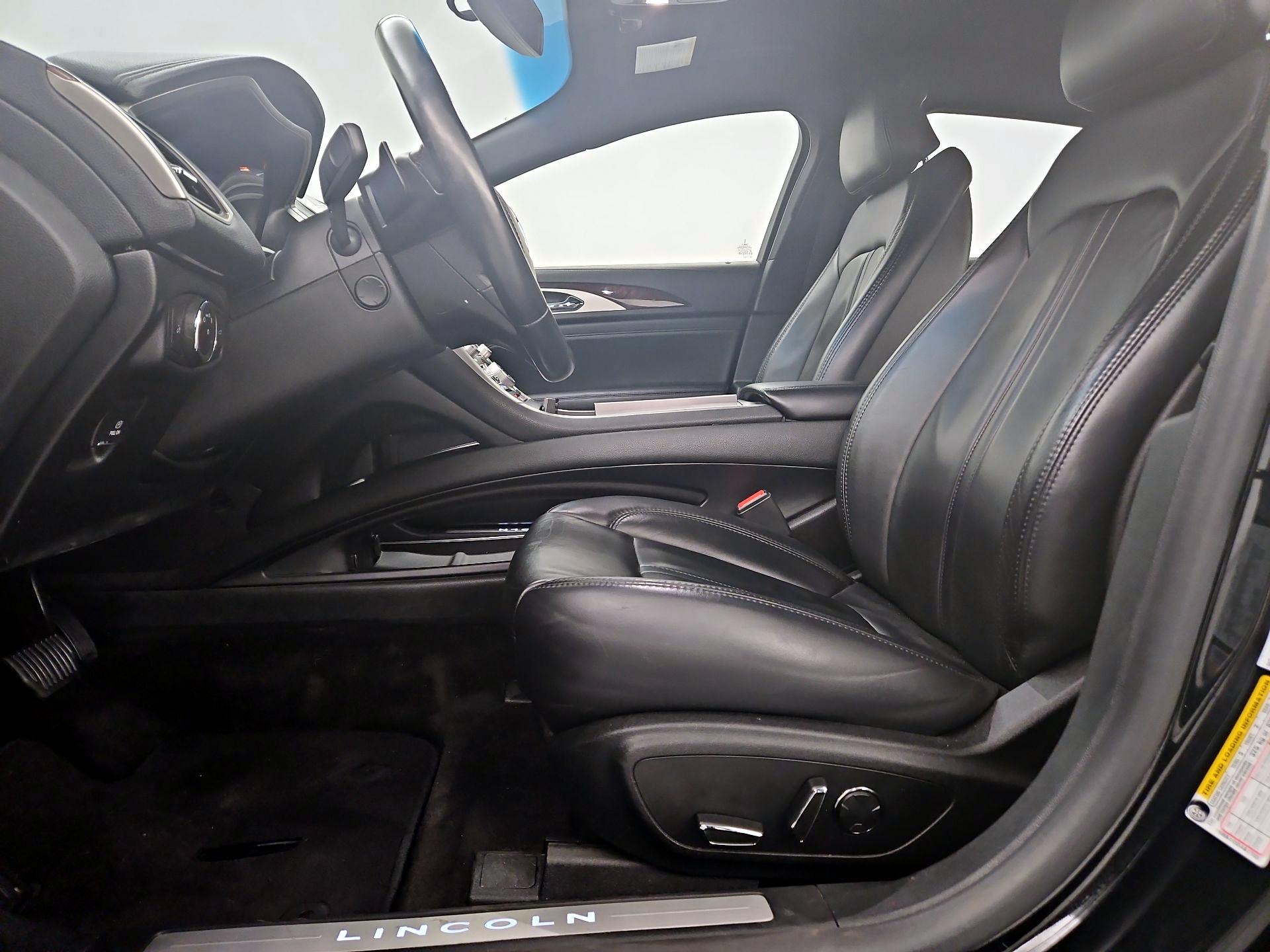 Thumbnail: 2017 Lincoln MKZ - 11