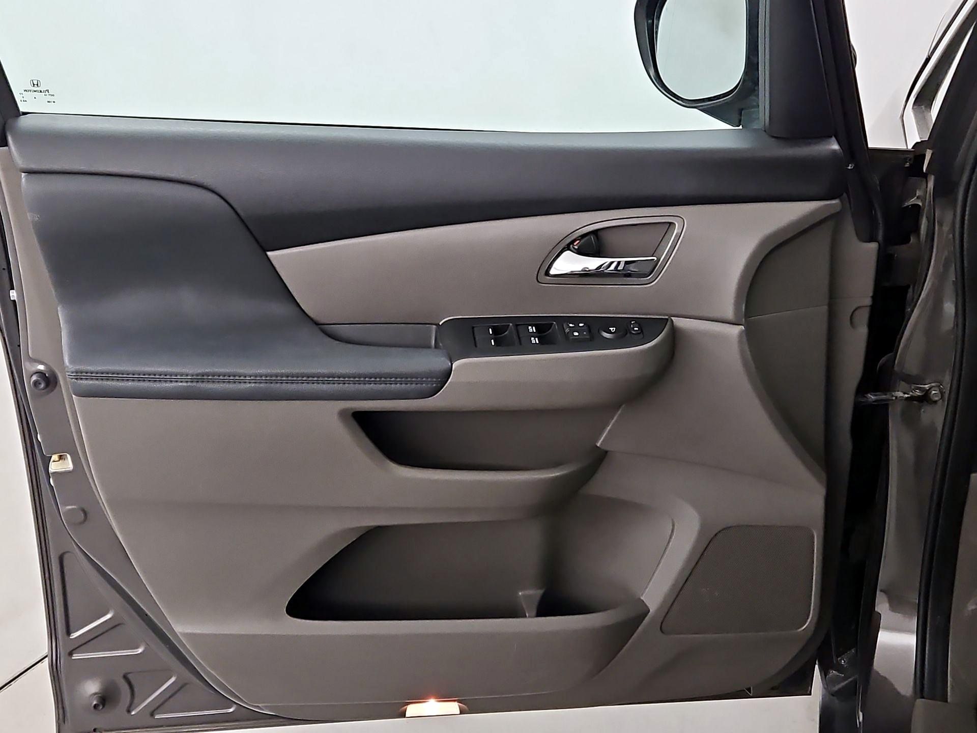 Thumbnail: 2016 Honda Odyssey - 12