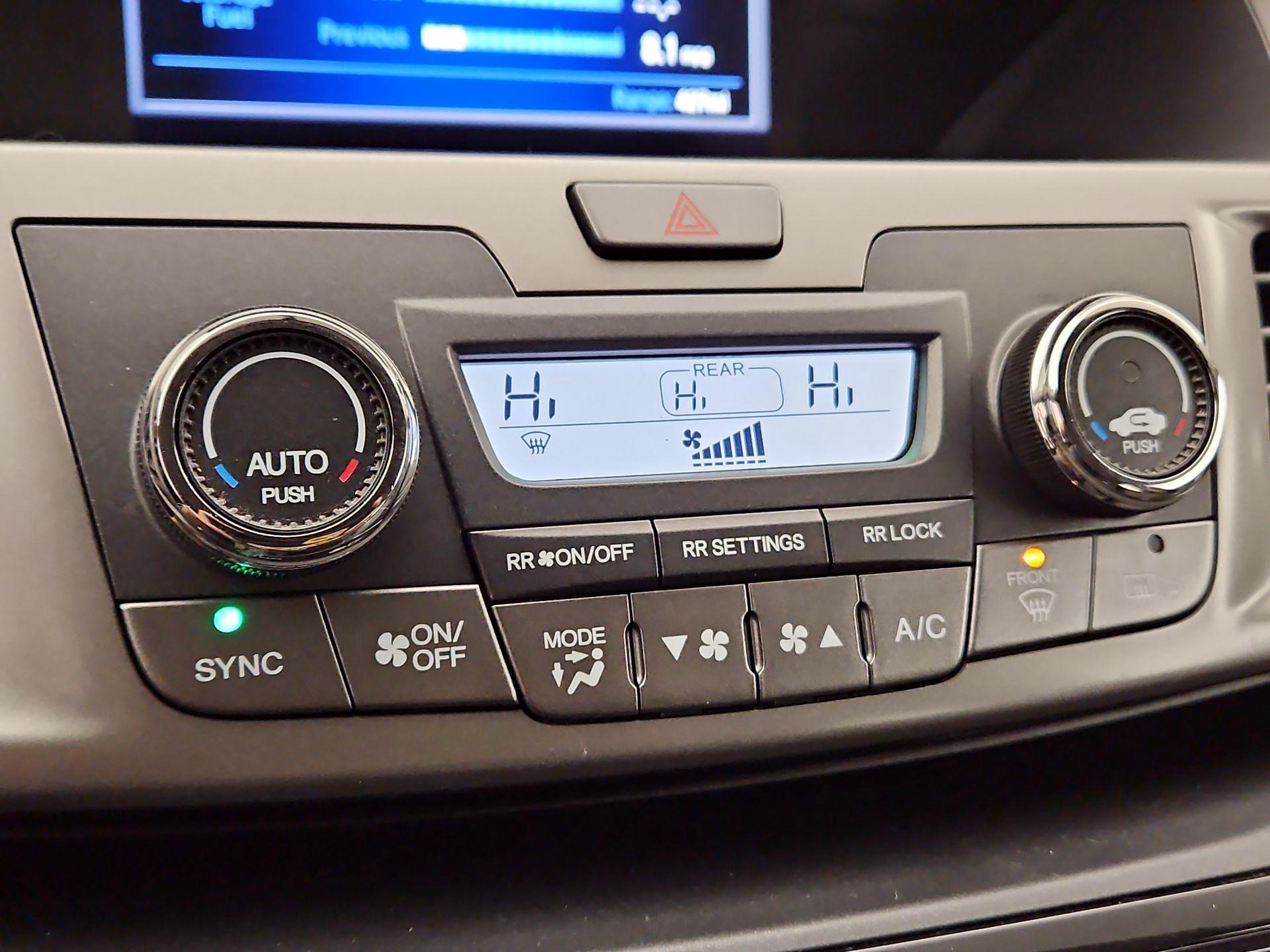 Thumbnail: 2016 Honda Odyssey - 16