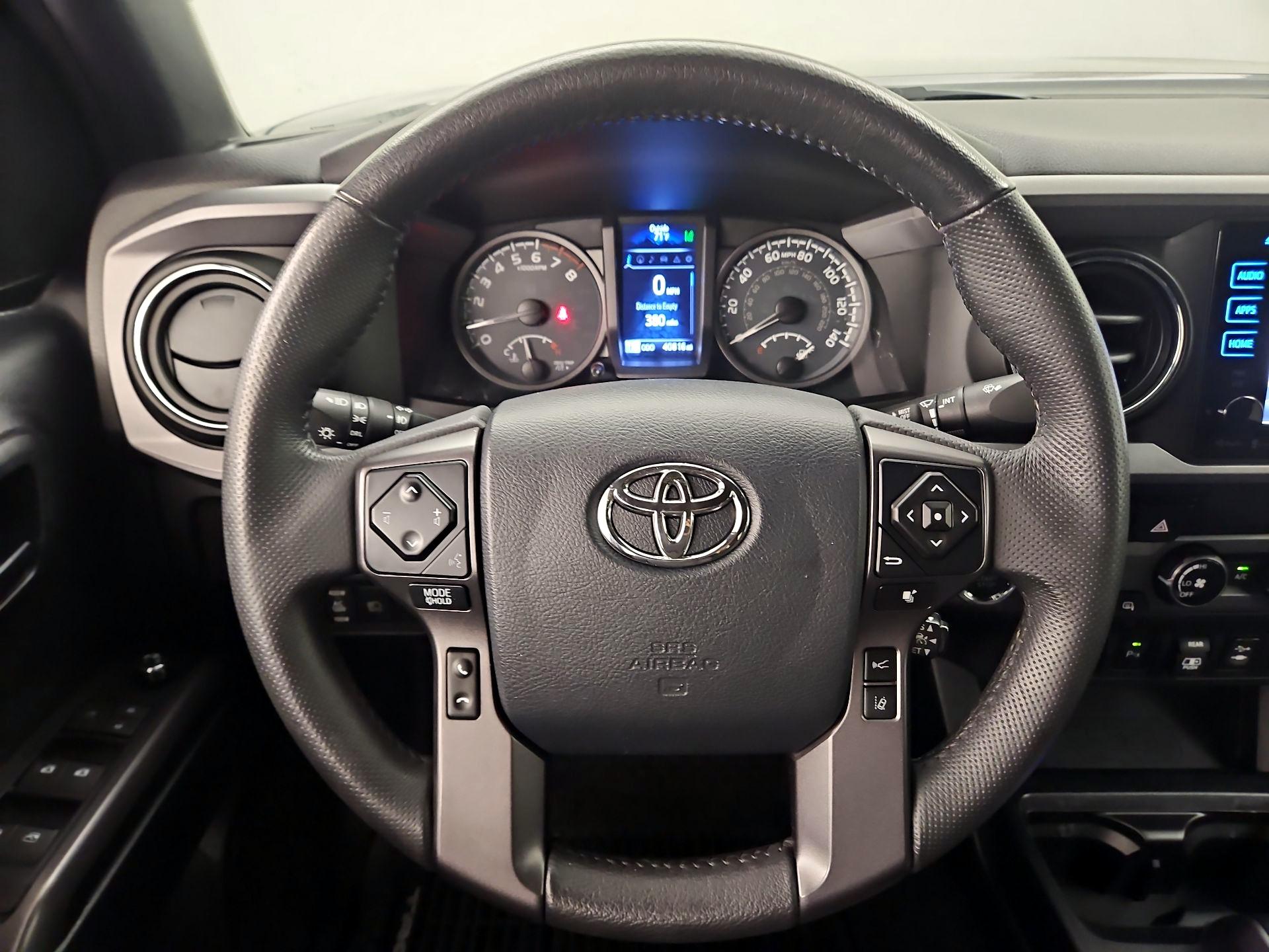 Thumbnail: 2018 Toyota Tacoma - 10