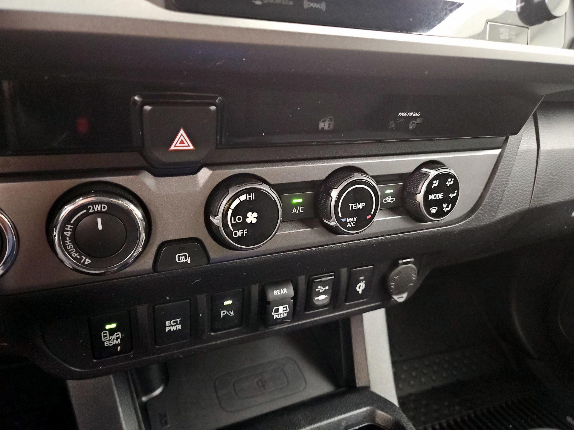 Thumbnail: 2018 Toyota Tacoma - 17