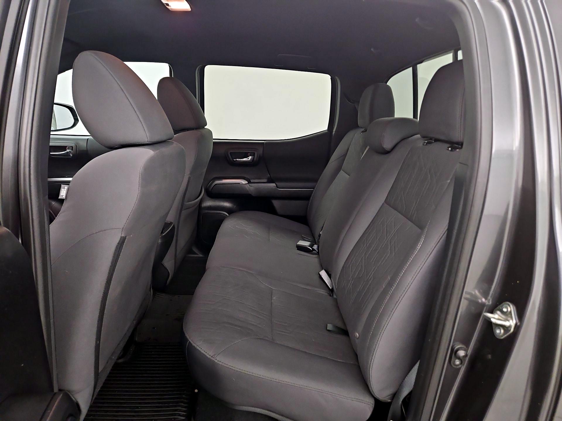 Thumbnail: 2018 Toyota Tacoma - 20