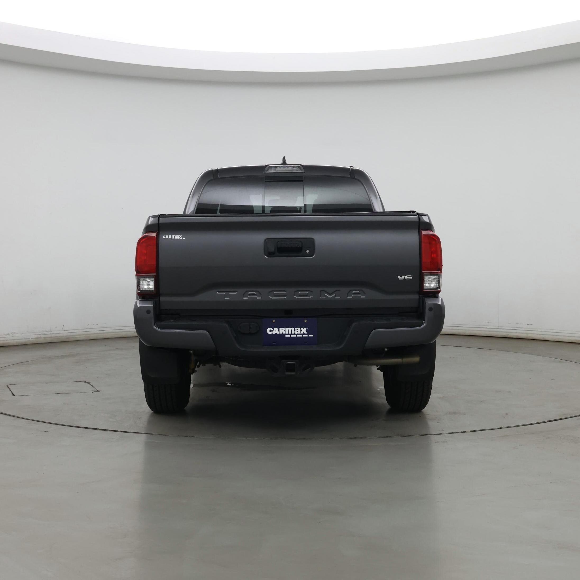 Thumbnail: 2018 Toyota Tacoma - 6