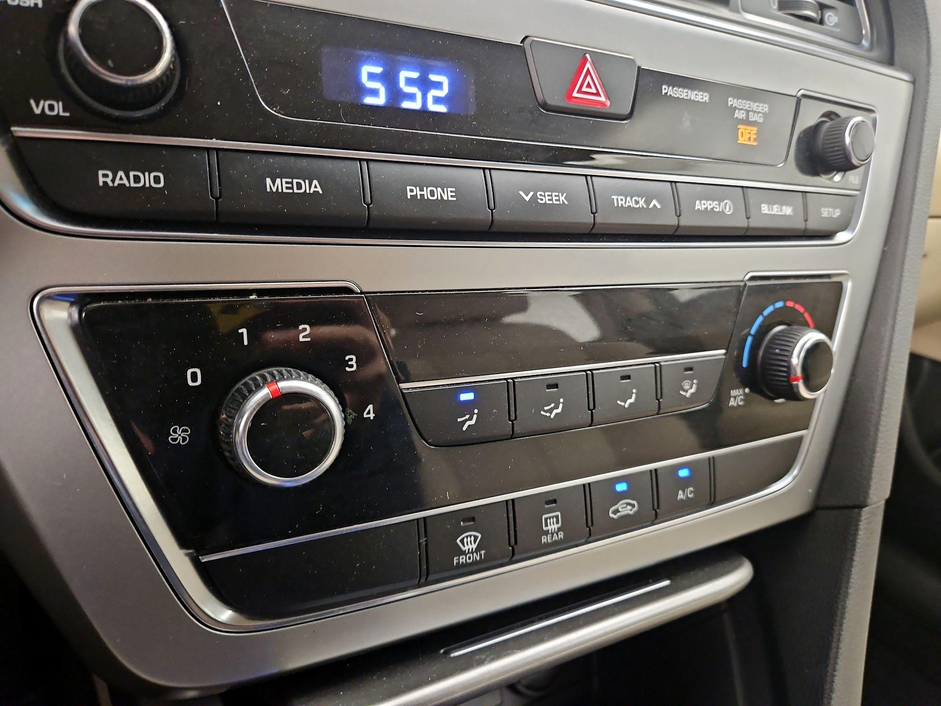 Thumbnail: 2016 Hyundai Sonata - 16