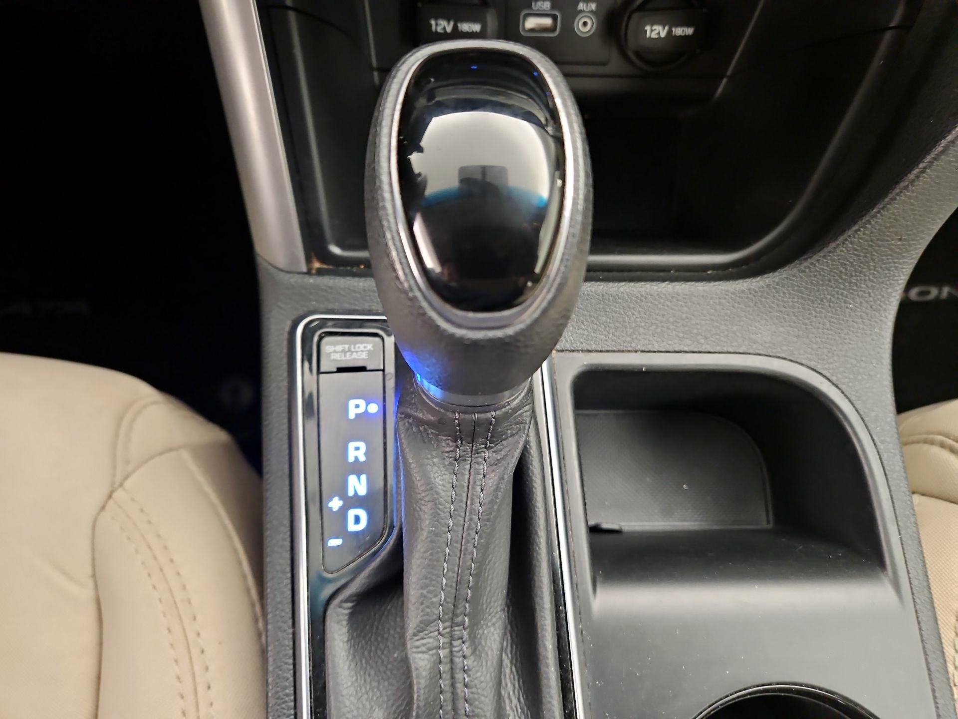 Thumbnail: 2016 Hyundai Sonata - 17