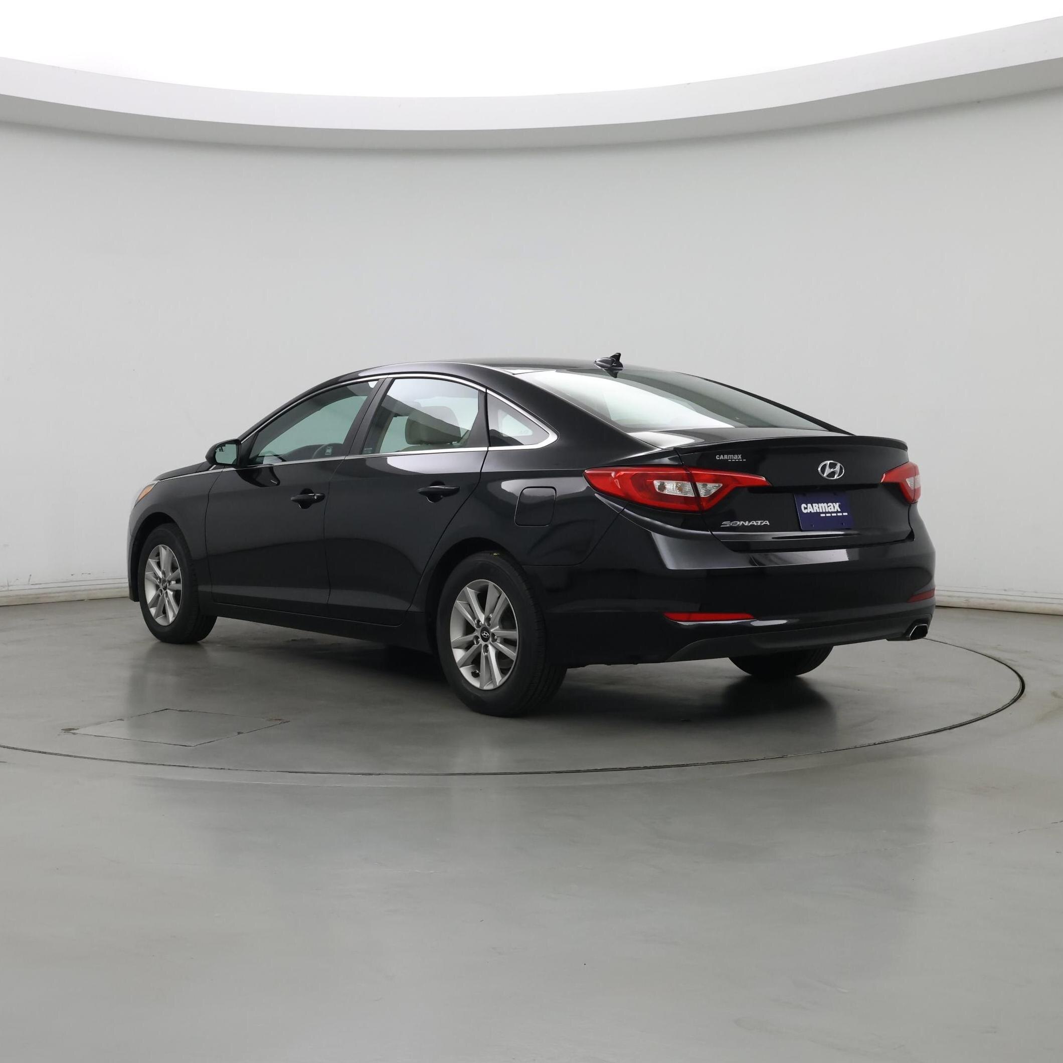 Thumbnail: 2016 Hyundai Sonata - 2