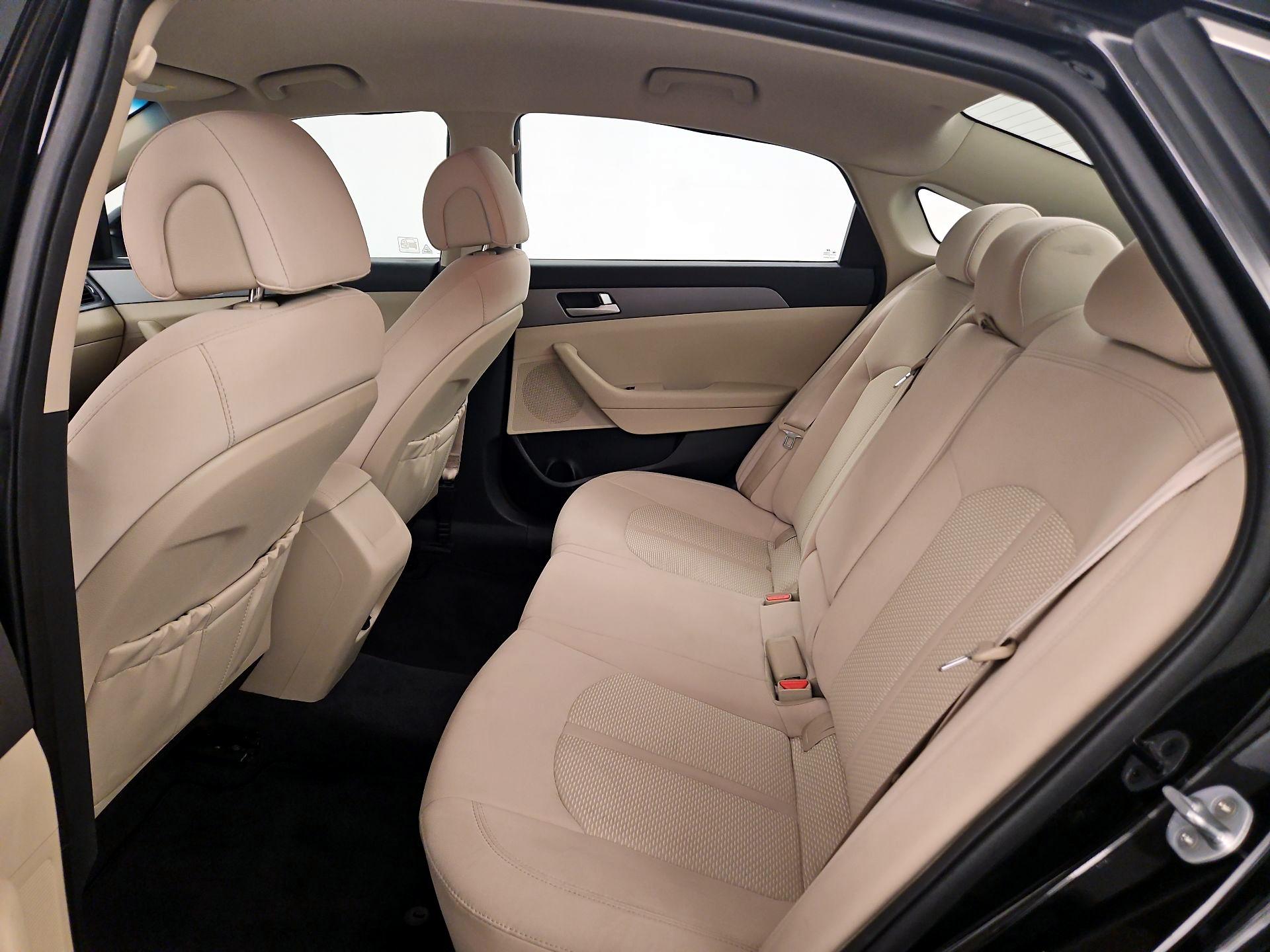 Thumbnail: 2016 Hyundai Sonata - 19