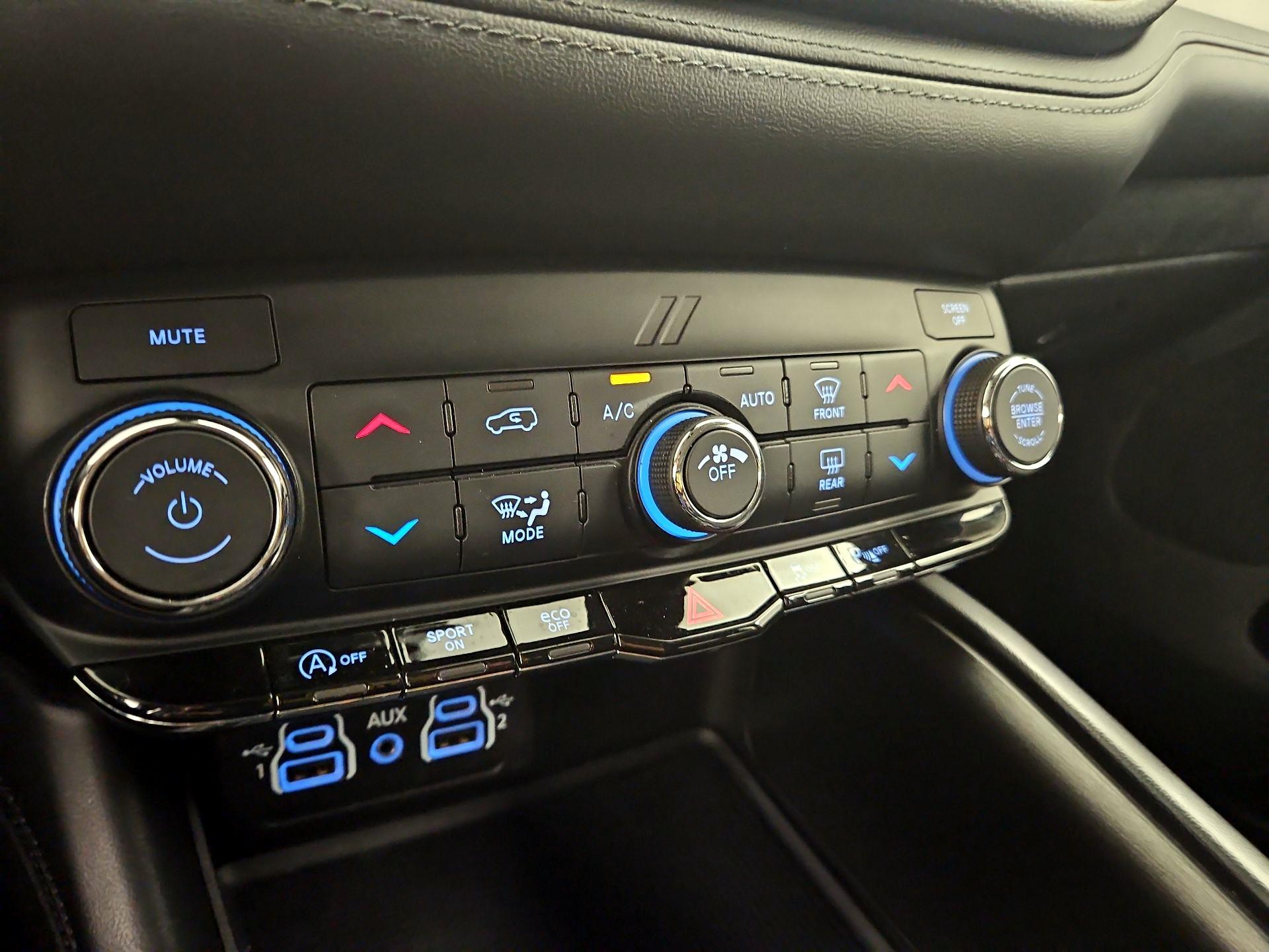 Thumbnail: 2022 Dodge Durango - 16