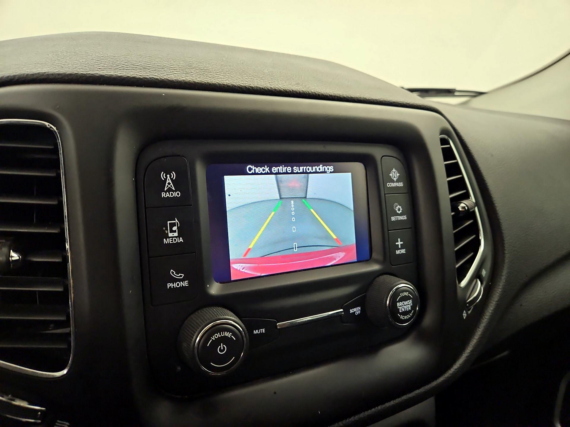 Thumbnail: 2018 Jeep Compass - 14