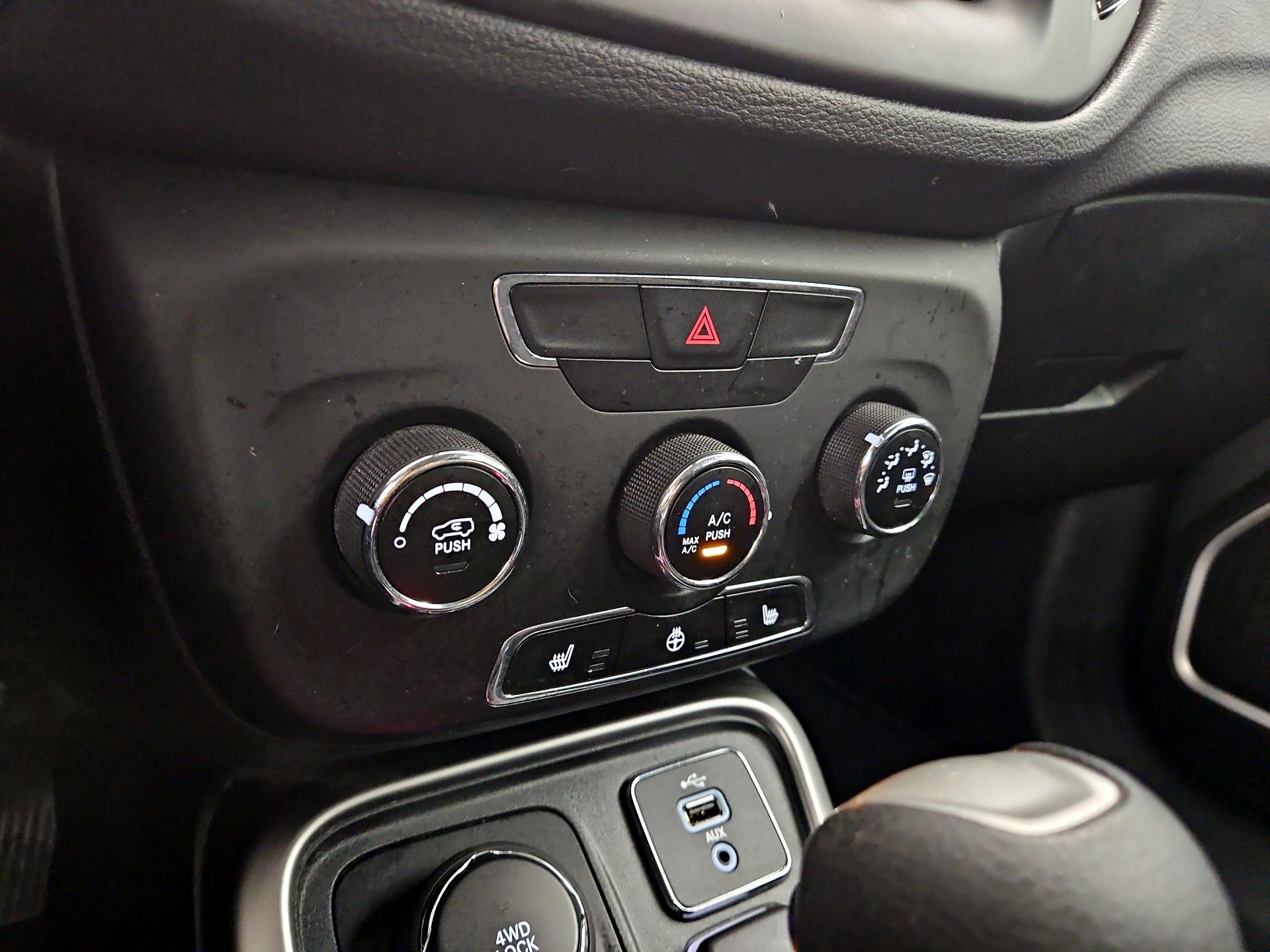 Thumbnail: 2018 Jeep Compass - 16