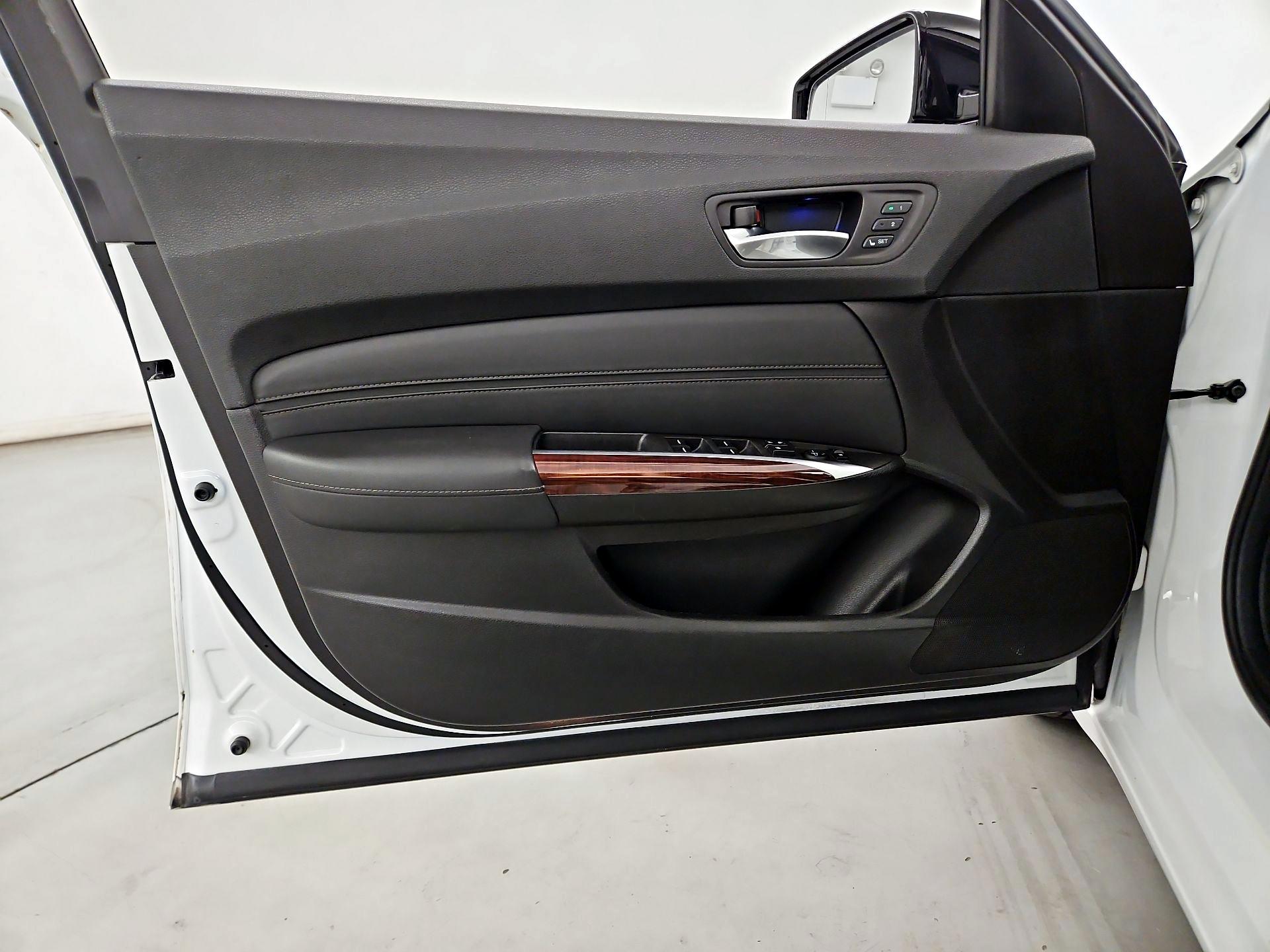 Thumbnail: 2016 Acura TLX - 12
