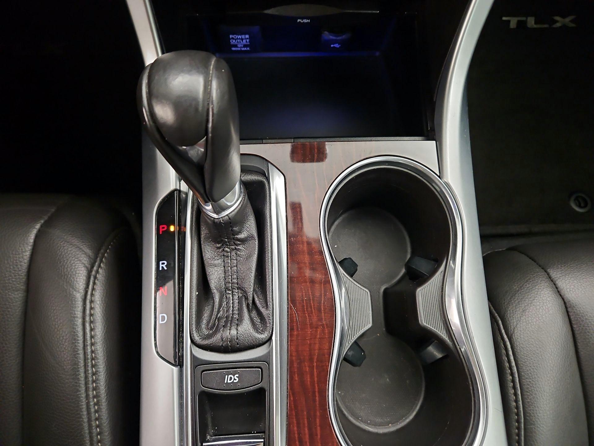 Thumbnail: 2016 Acura TLX - 17