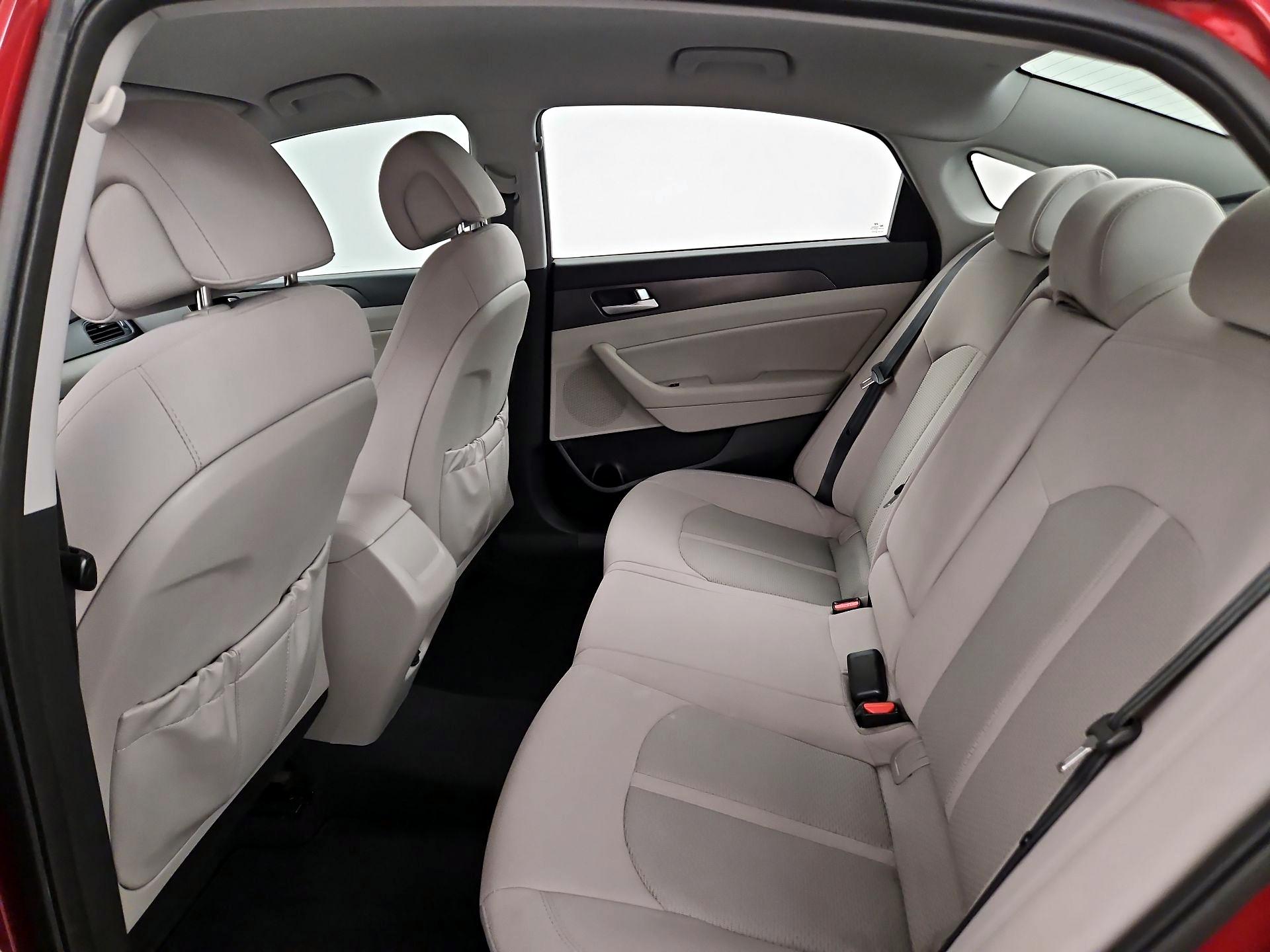 Thumbnail: 2016 Hyundai Sonata - 19