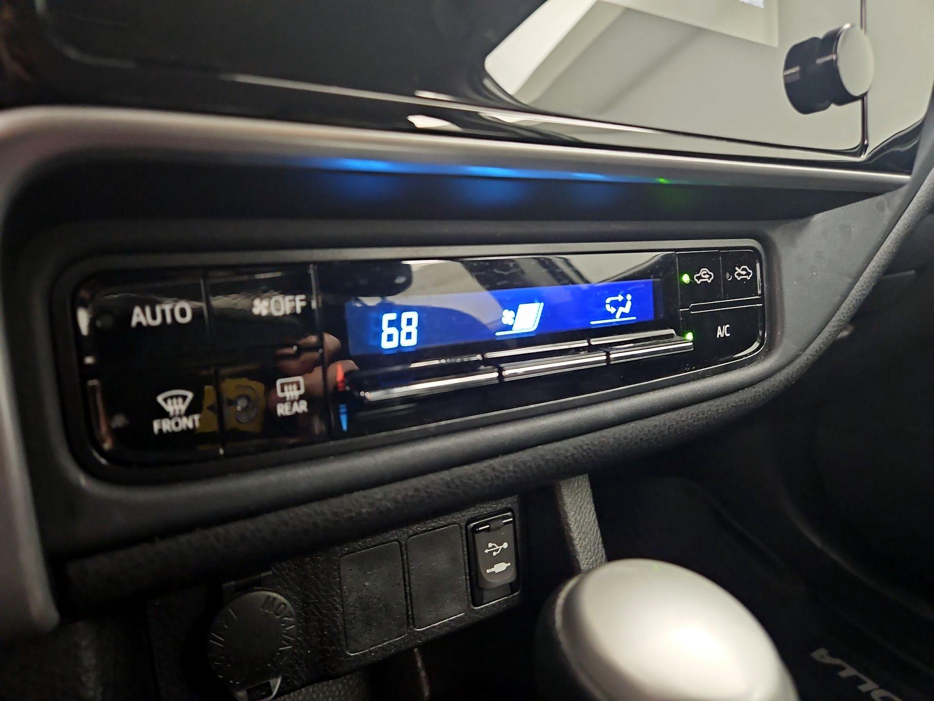 Thumbnail: 2019 Toyota Corolla - 16