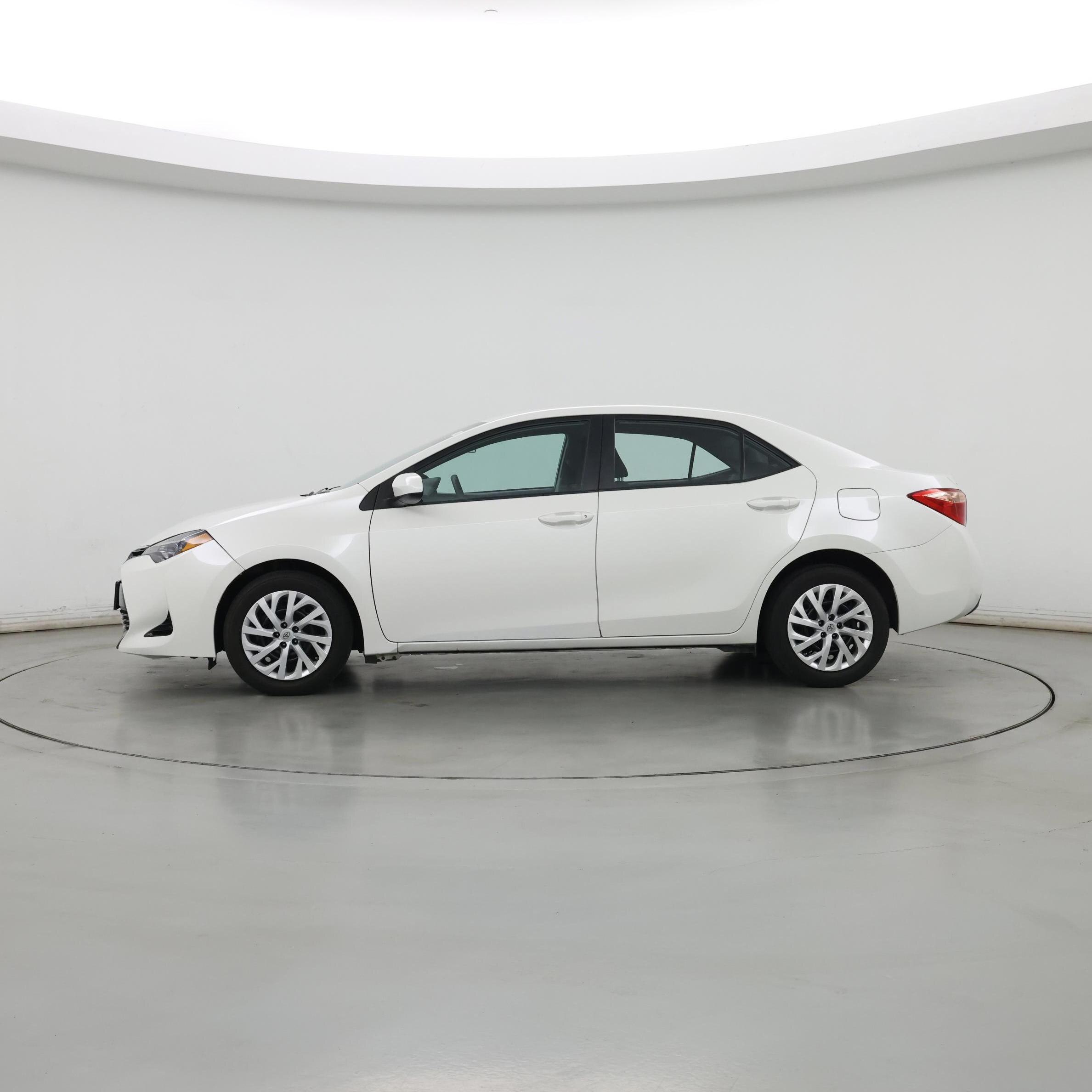 Thumbnail: 2019 Toyota Corolla - 3