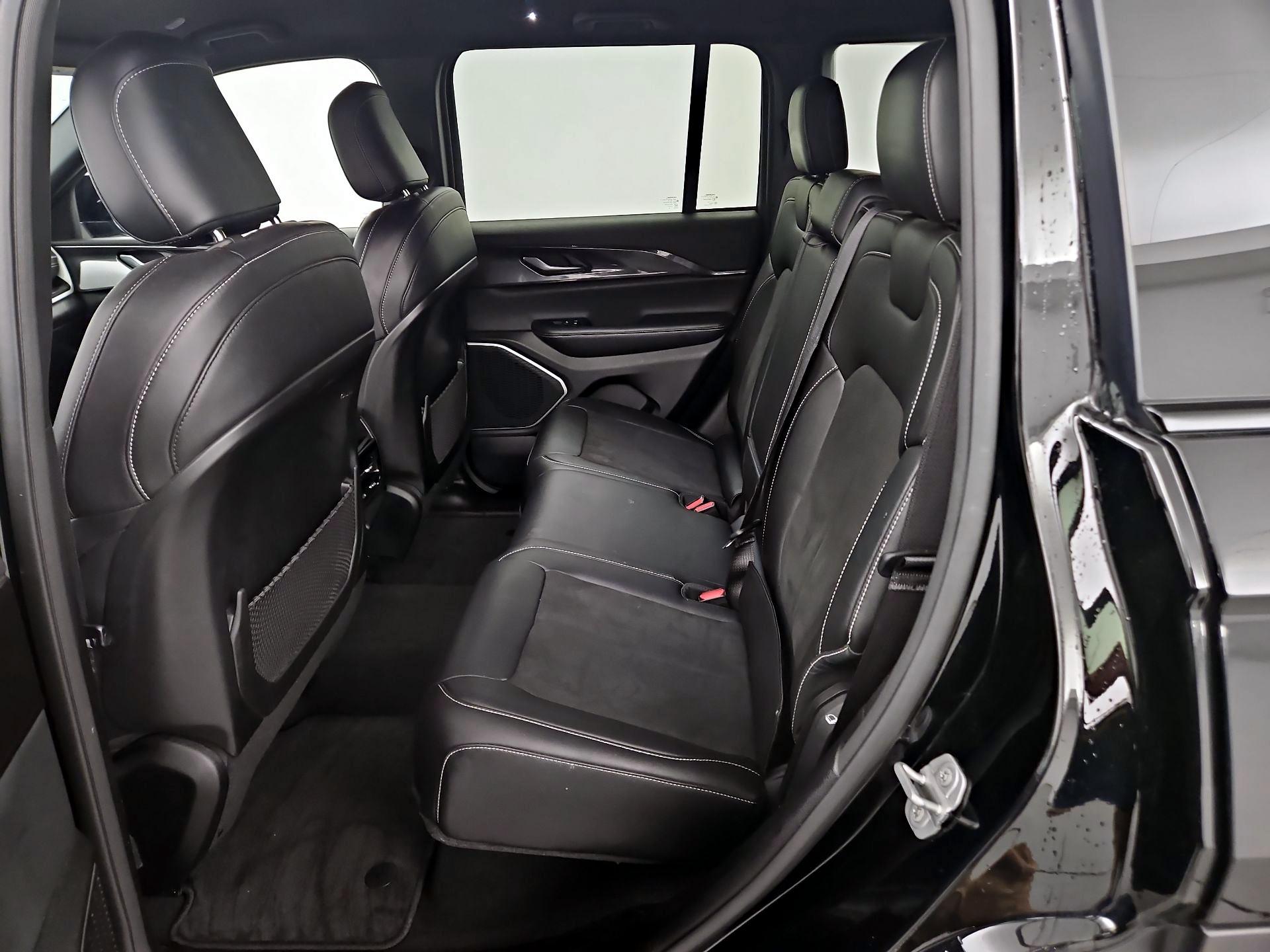 Thumbnail: 2022 Jeep Grand Cherokee - 19