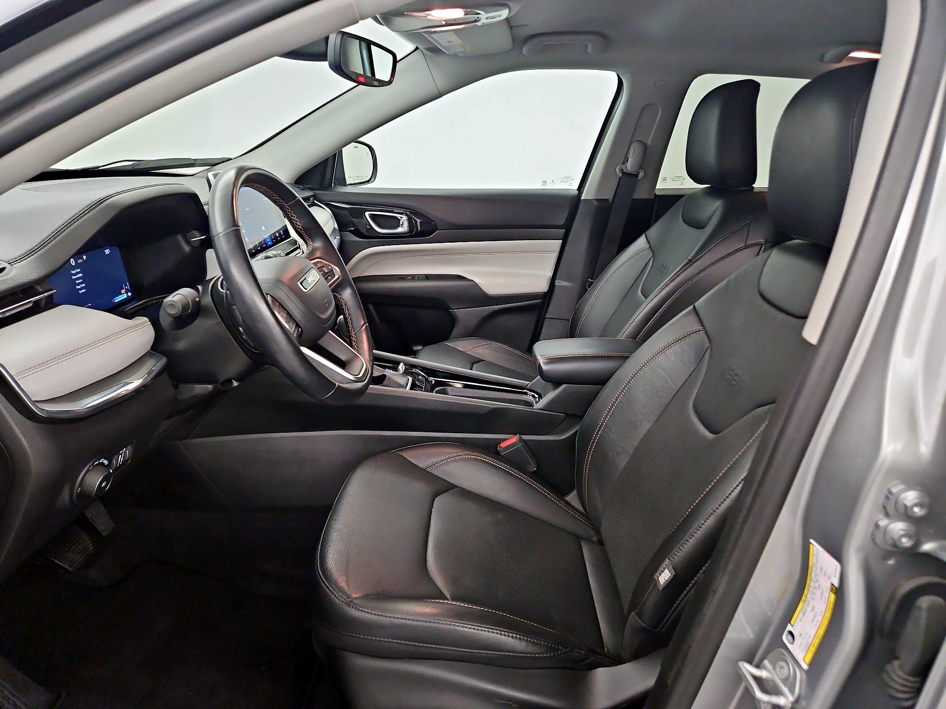 Thumbnail: 2022 Jeep Compass - 11