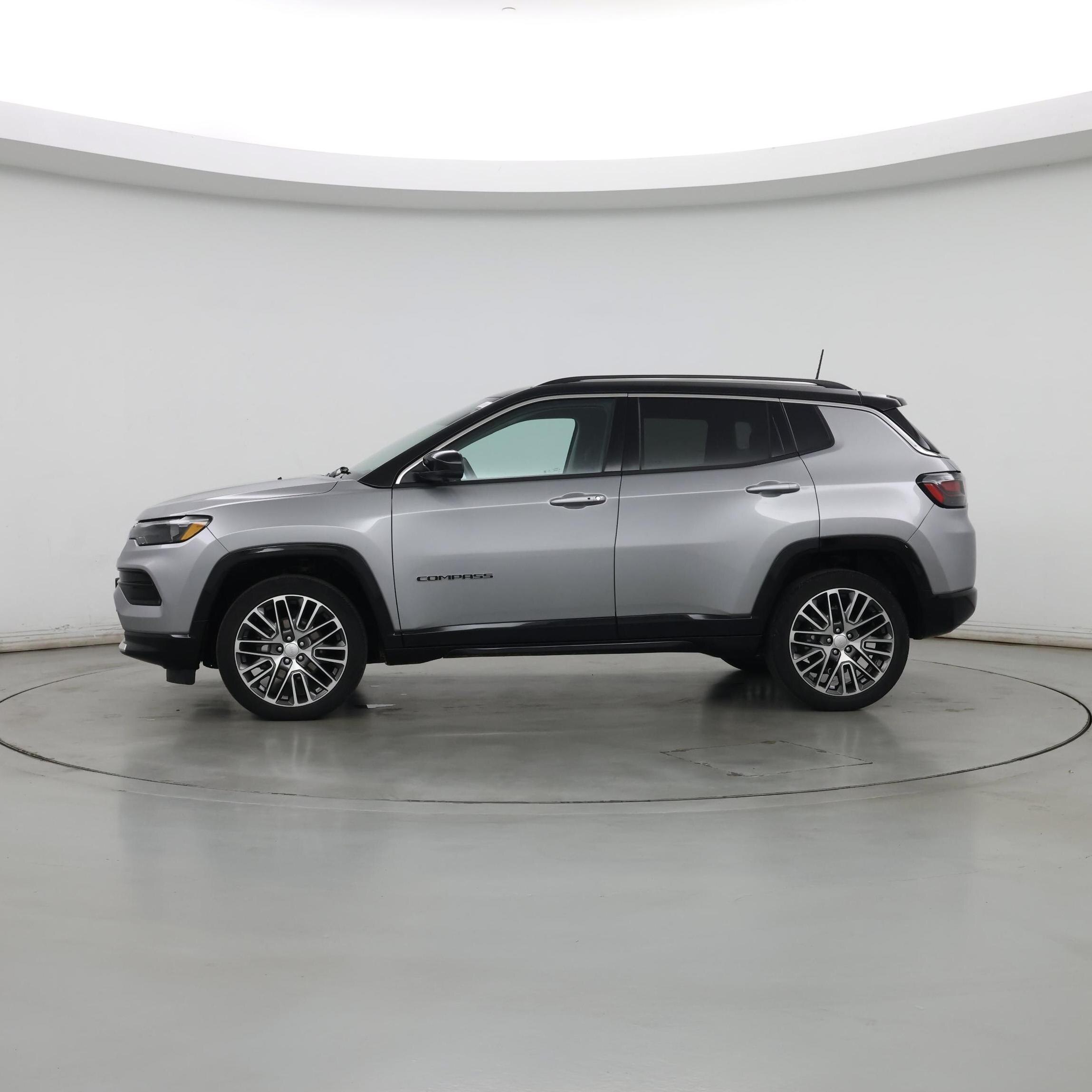 Thumbnail: 2022 Jeep Compass - 3