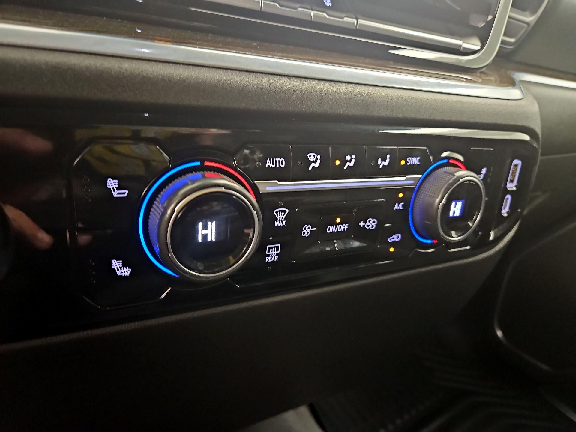 Thumbnail: 2022 Chevrolet Silverado 1500 - 16