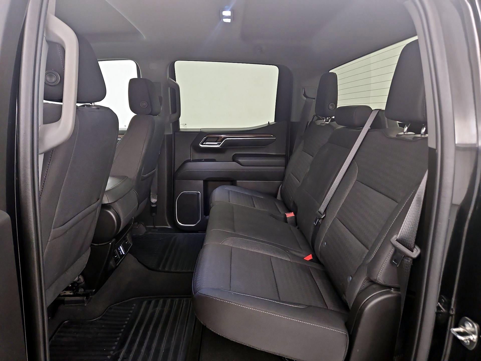 Thumbnail: 2022 Chevrolet Silverado 1500 - 19