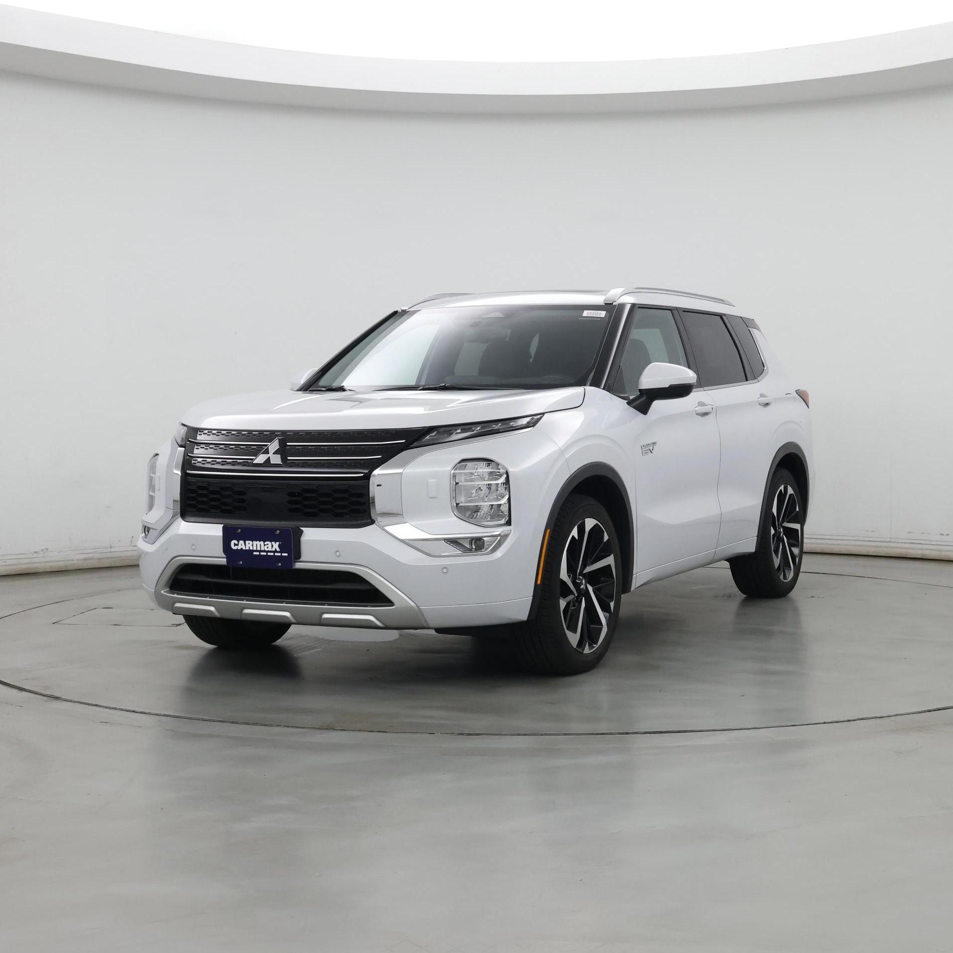 Thumbnail: 2023 Mitsubishi Outlander - 4
