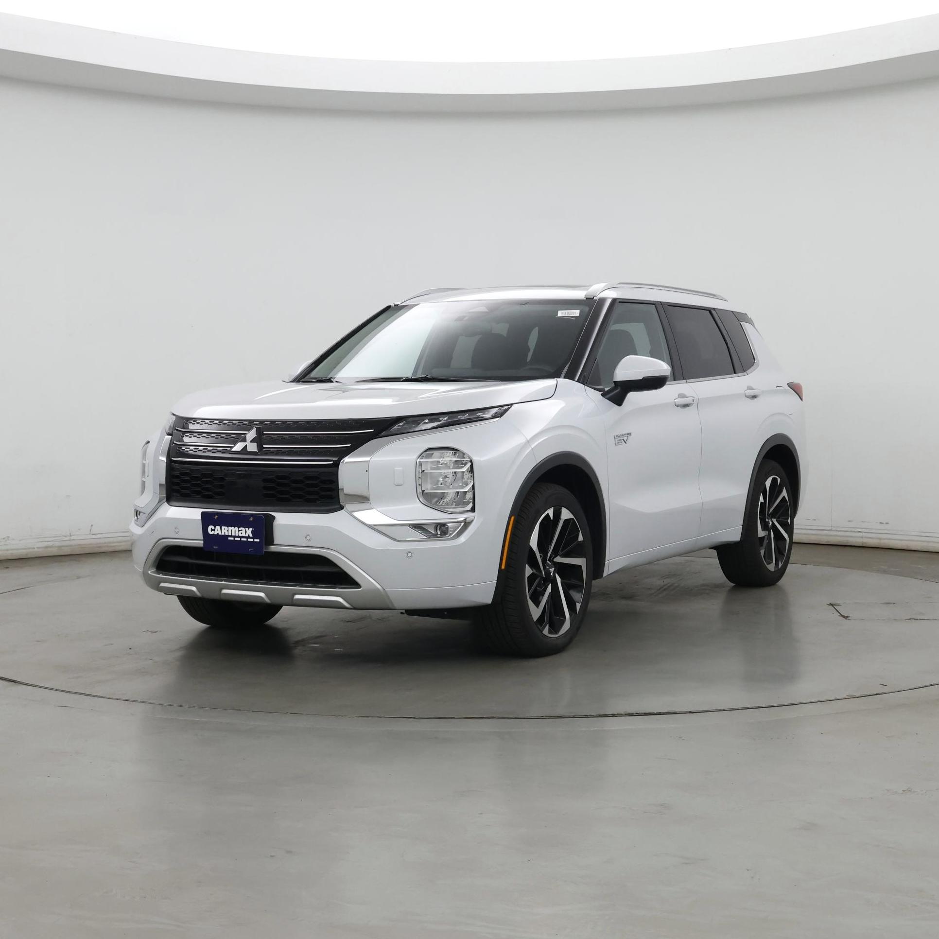 Thumbnail: 2023 Mitsubishi Outlander - 4