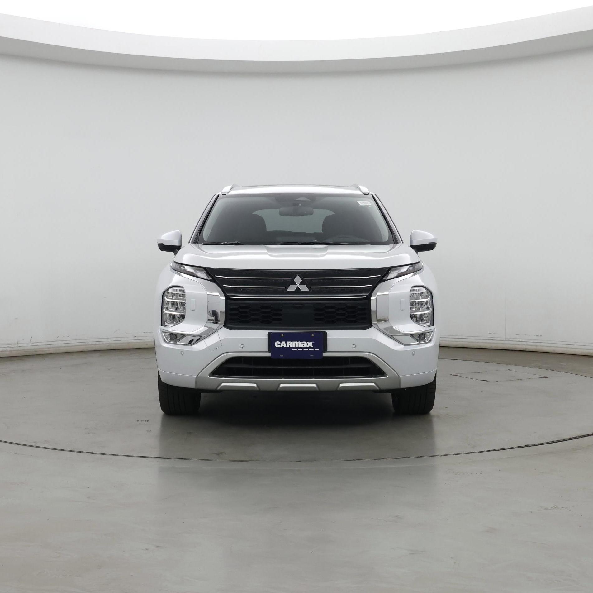 Thumbnail: 2023 Mitsubishi Outlander - 5