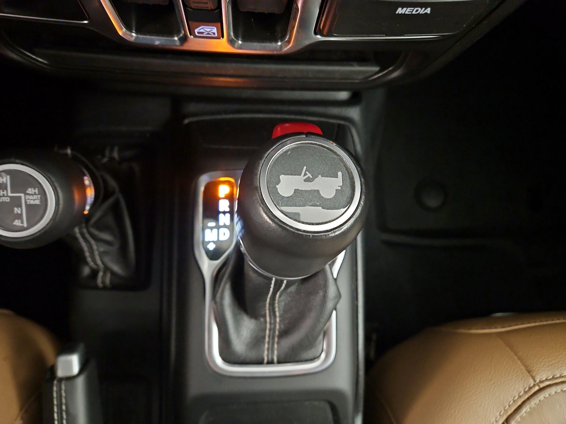 Thumbnail: 2023 Jeep Wrangler - 18