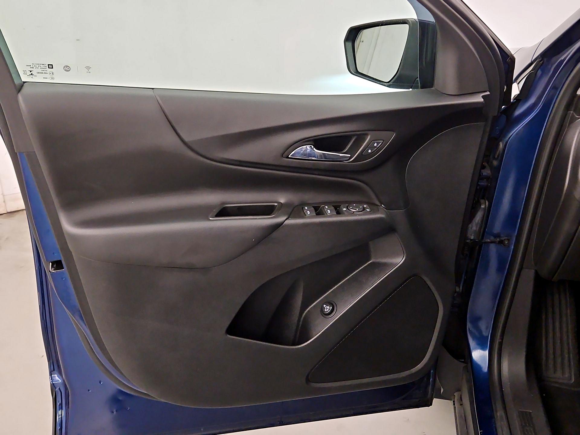 Thumbnail: 2022 Chevrolet Equinox - 12