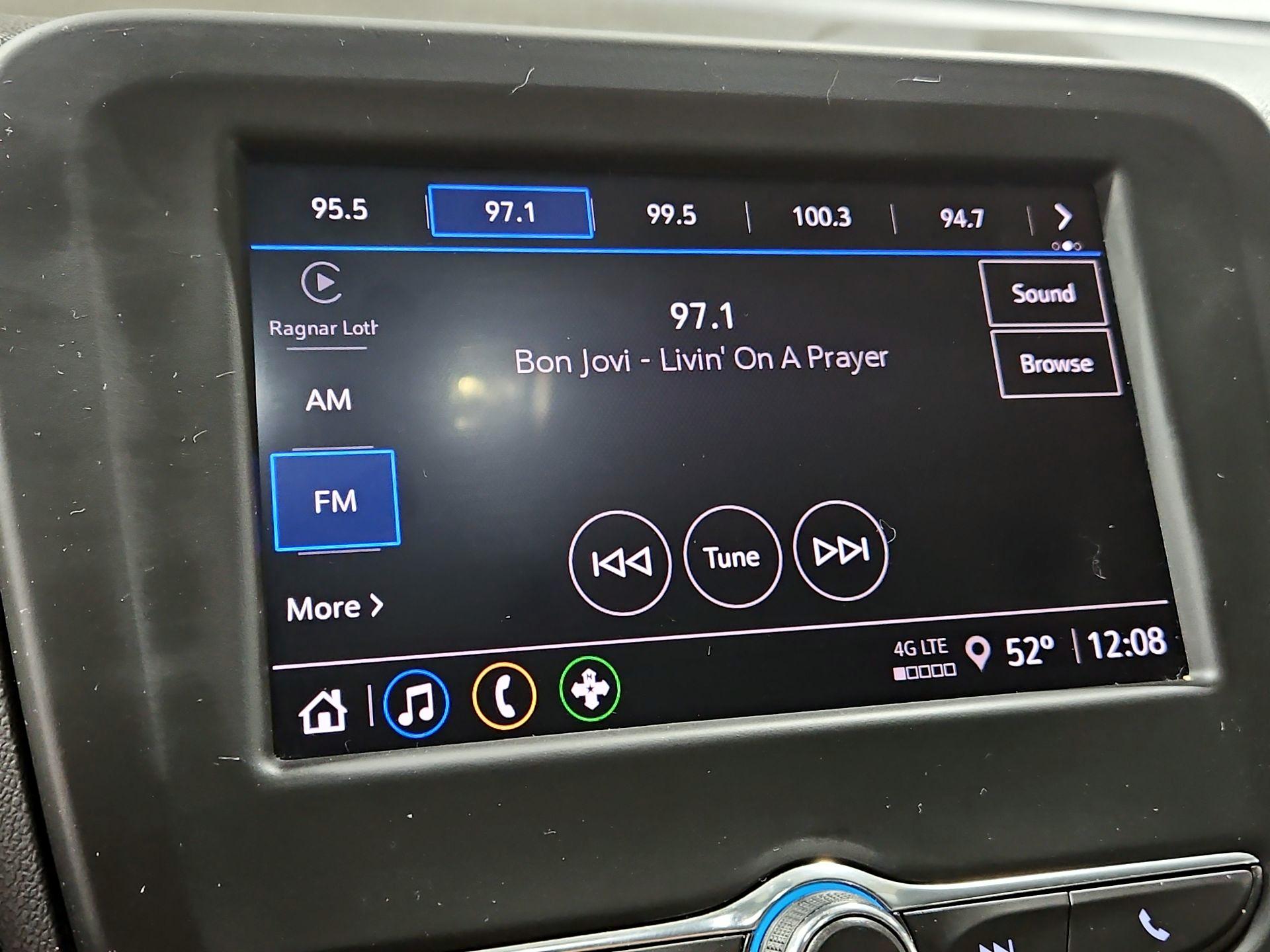 Thumbnail: 2022 Chevrolet Equinox - 15