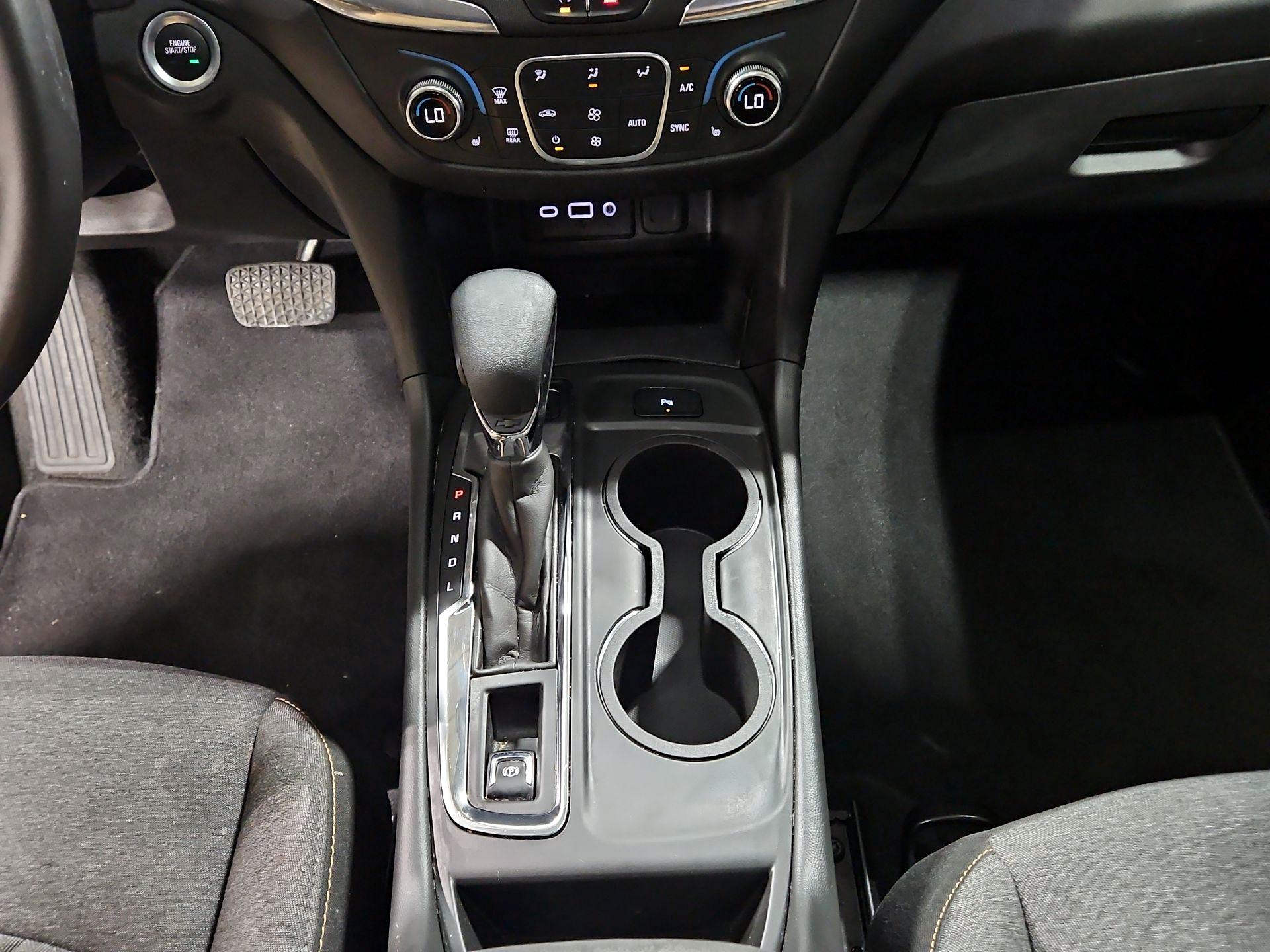 Thumbnail: 2022 Chevrolet Equinox - 17