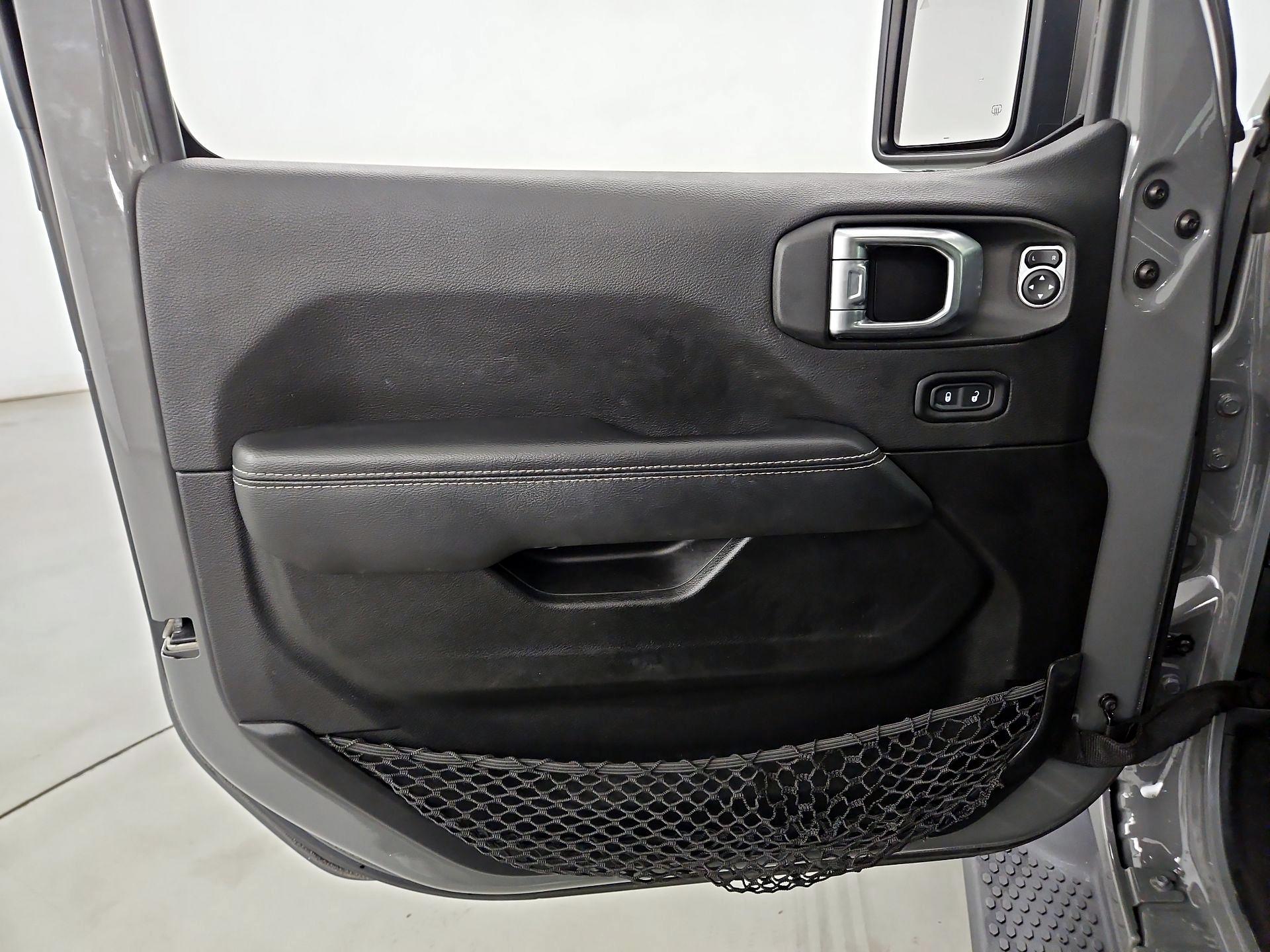 Thumbnail: 2022 Jeep Wrangler - 12