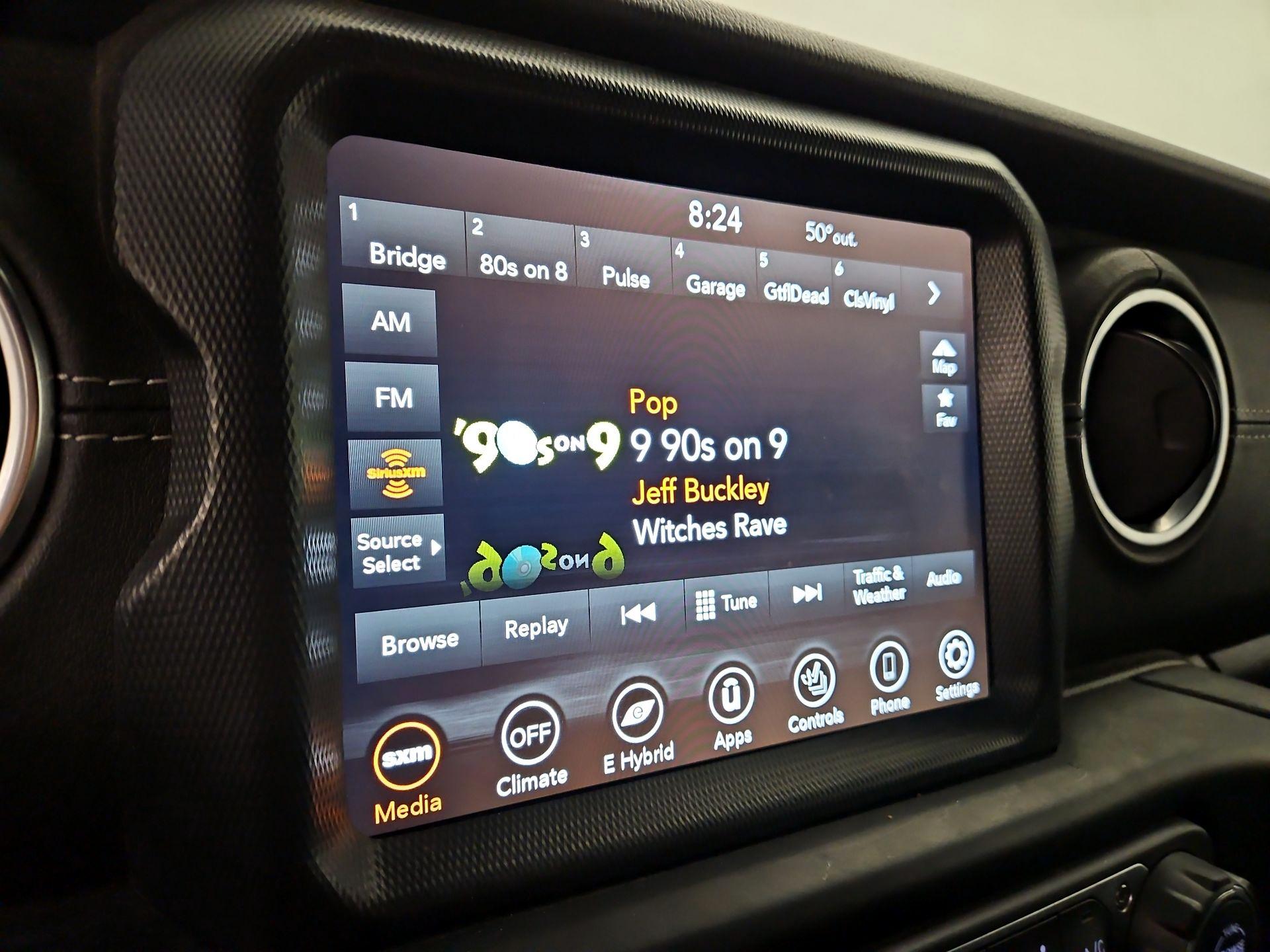 Thumbnail: 2022 Jeep Wrangler - 15