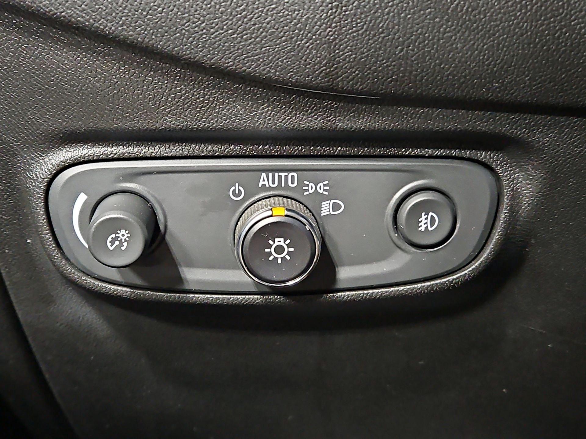 Thumbnail: 2020 Chevrolet Equinox - 13
