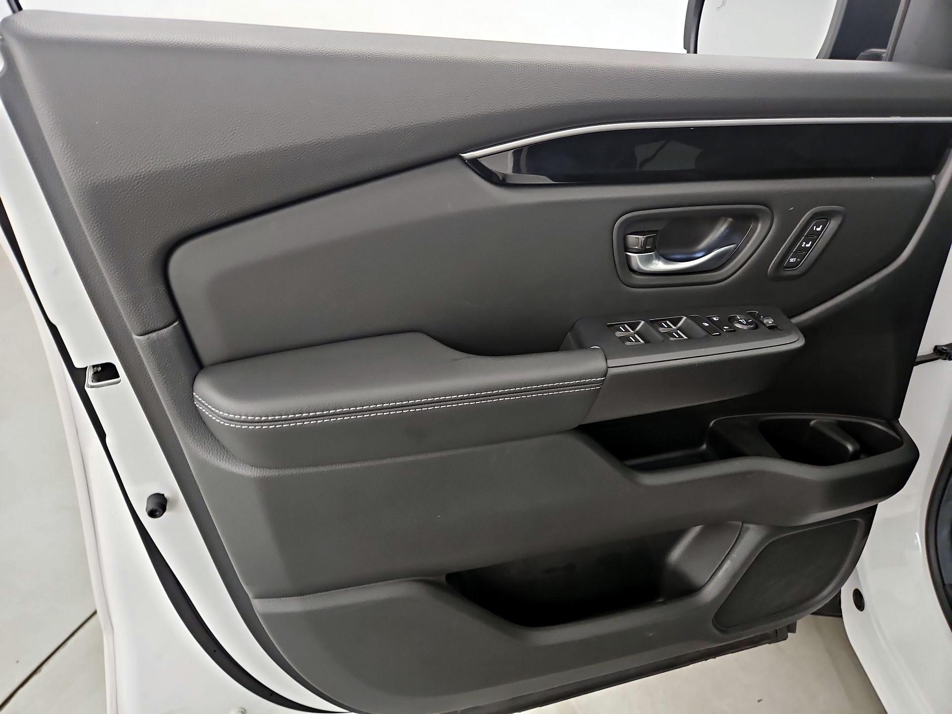 Thumbnail: 2025 Honda Pilot - 12