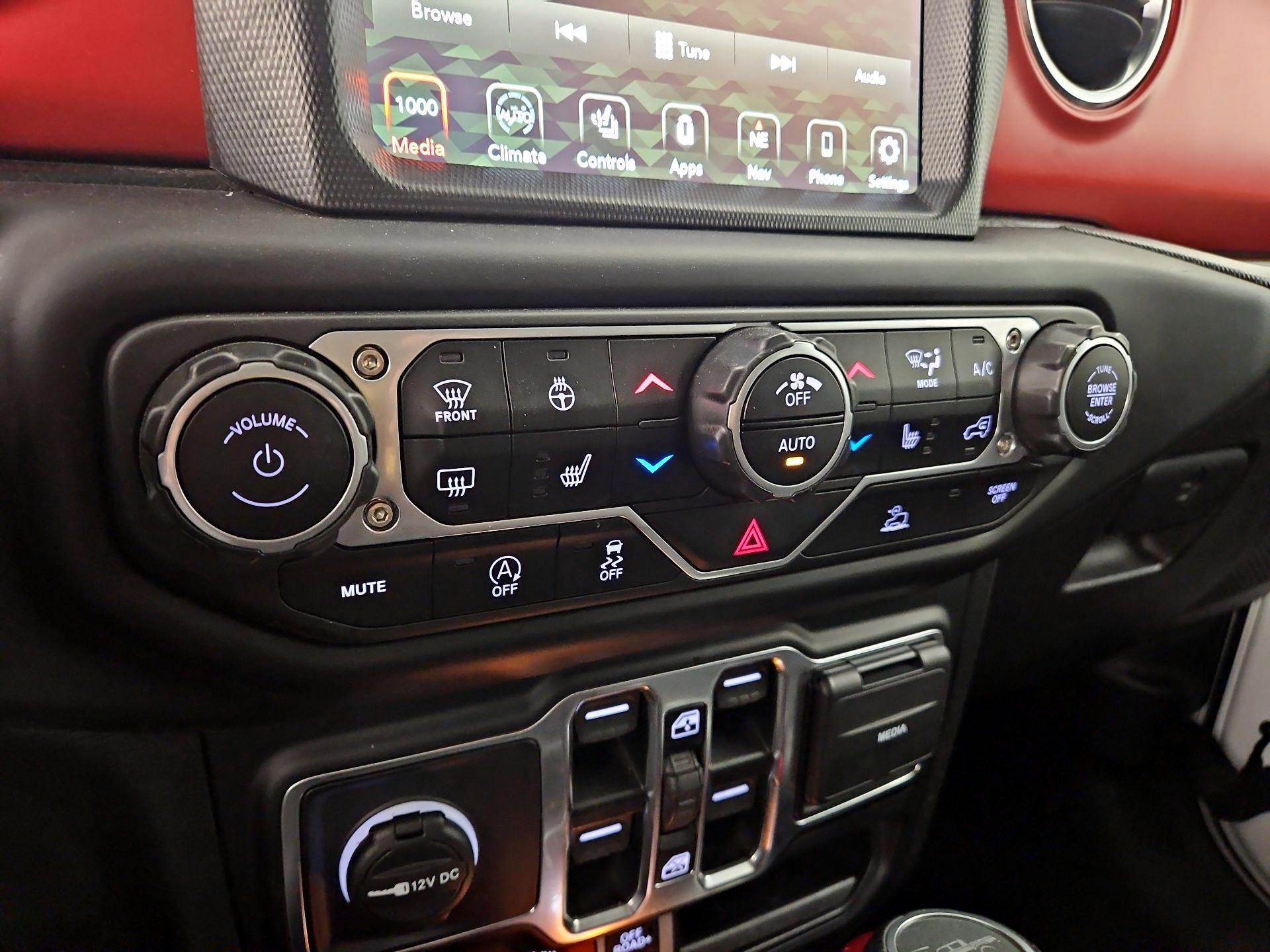 Thumbnail: 2023 Jeep Gladiator - 17