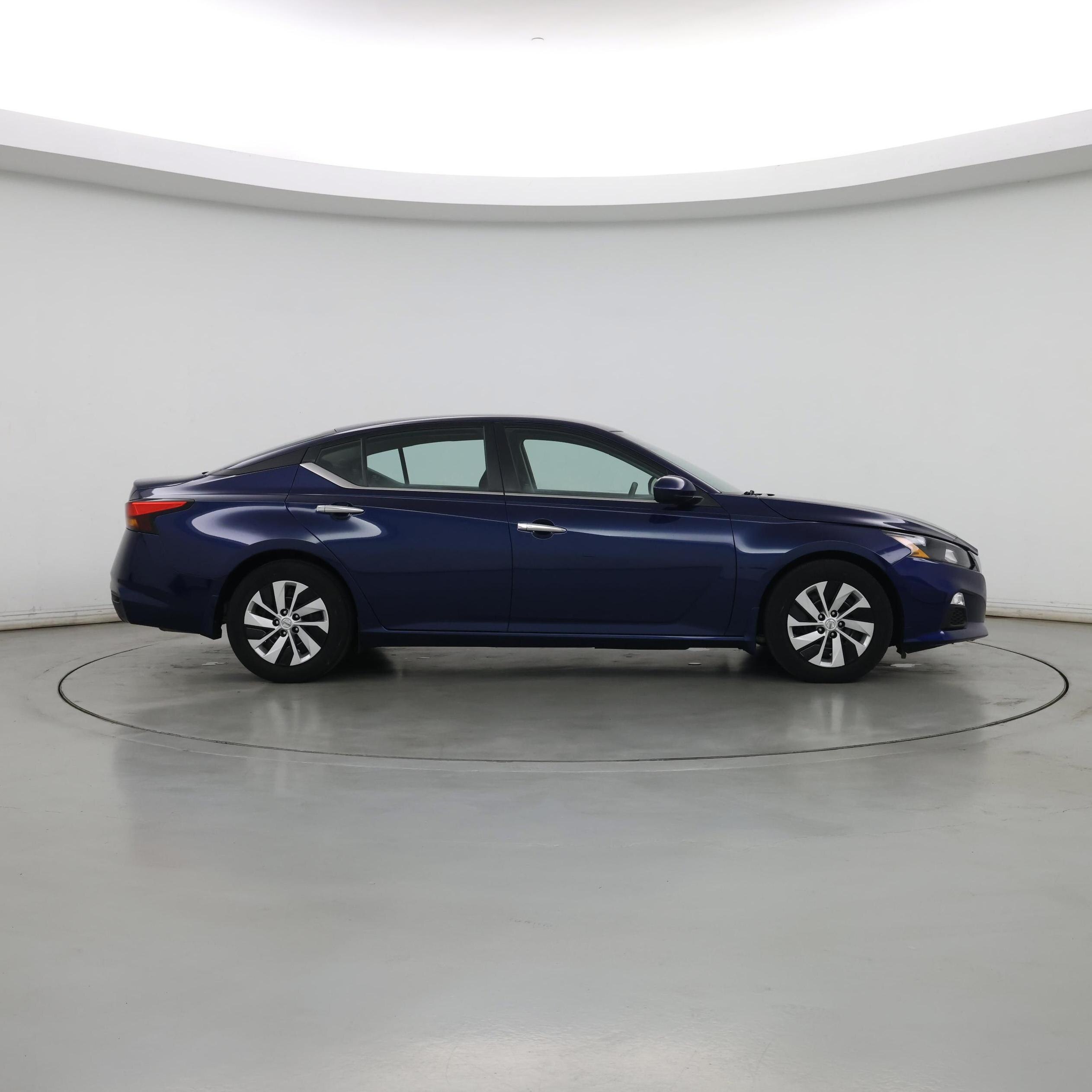 Thumbnail: 2022 Nissan Altima - 7