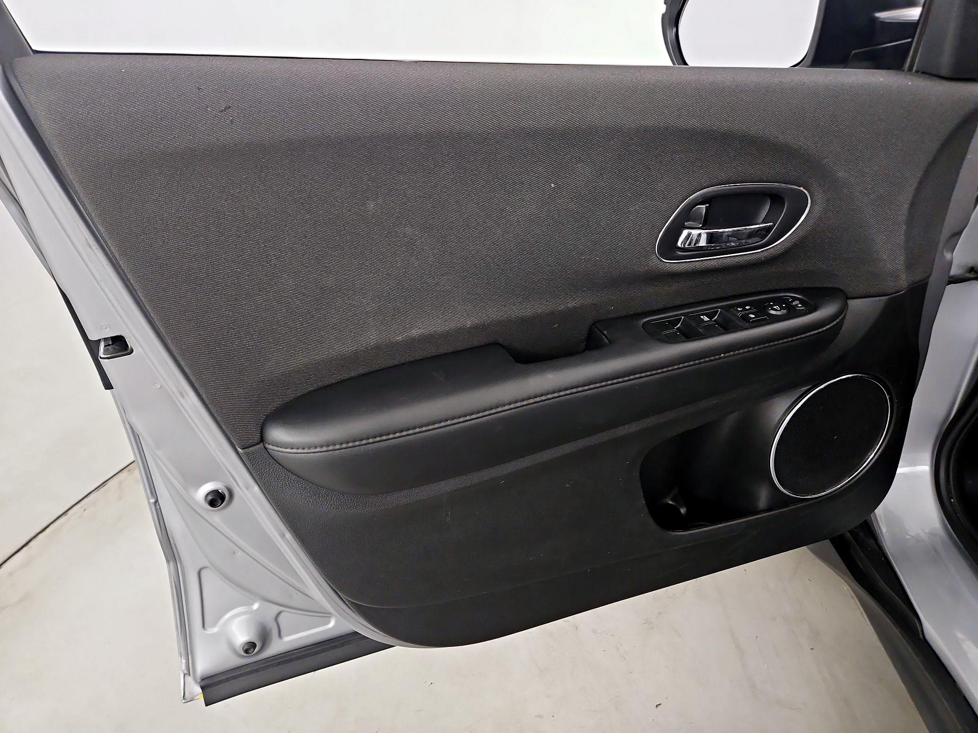 Thumbnail: 2022 Honda HR-V - 12