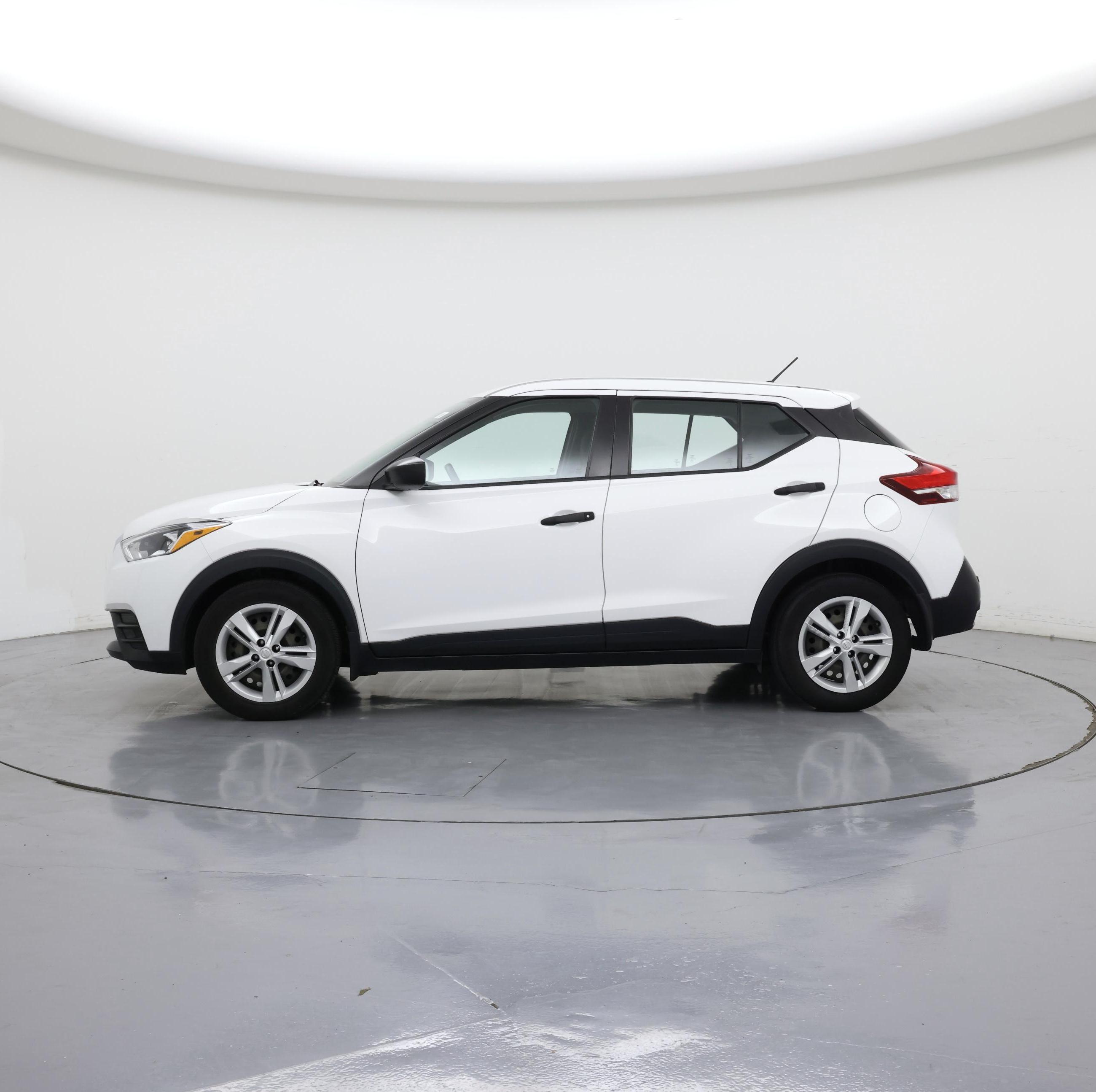 Thumbnail: 2020 Nissan Kicks - 3