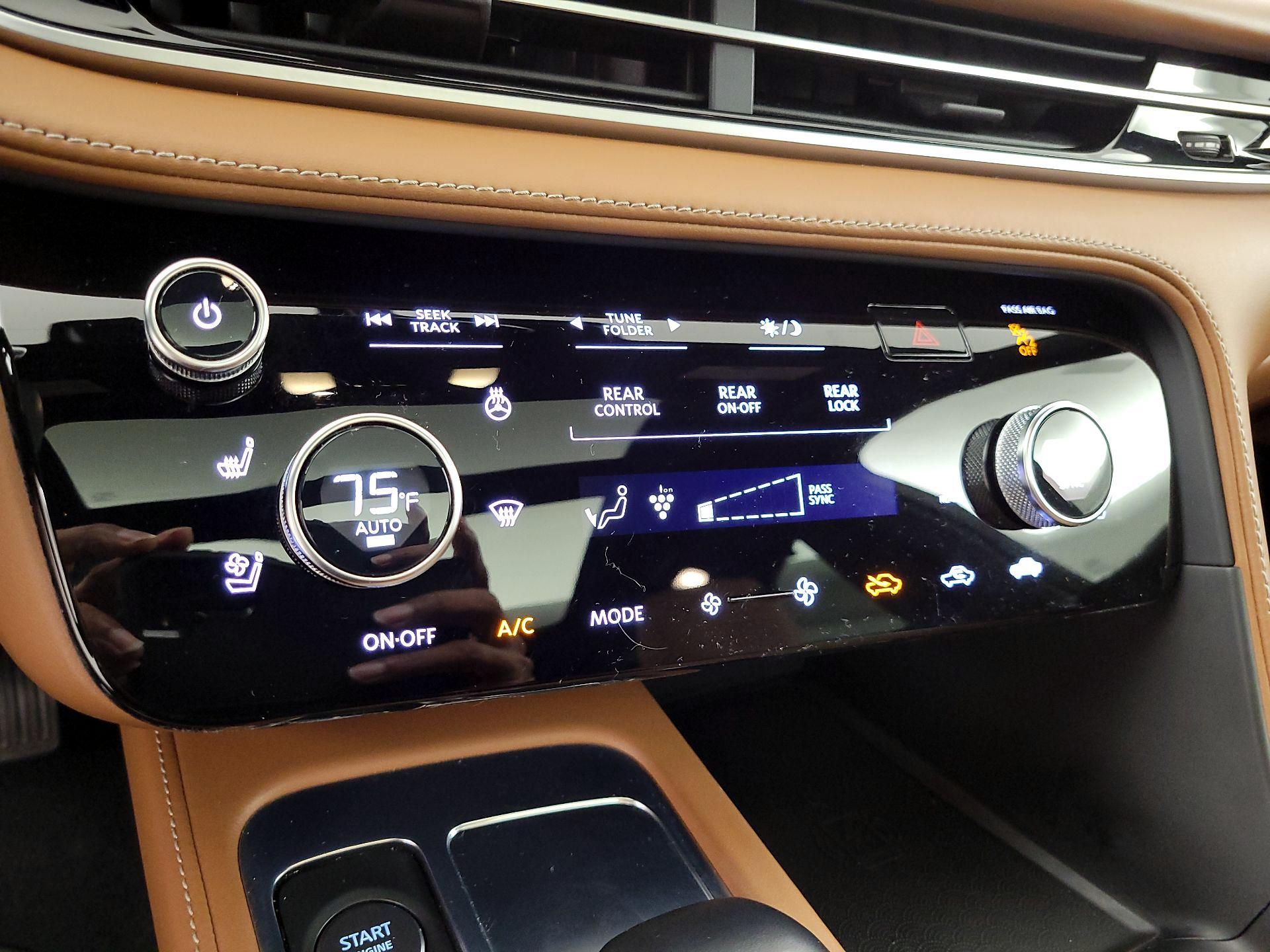 Thumbnail: 2022 INFINITI QX60 - 17