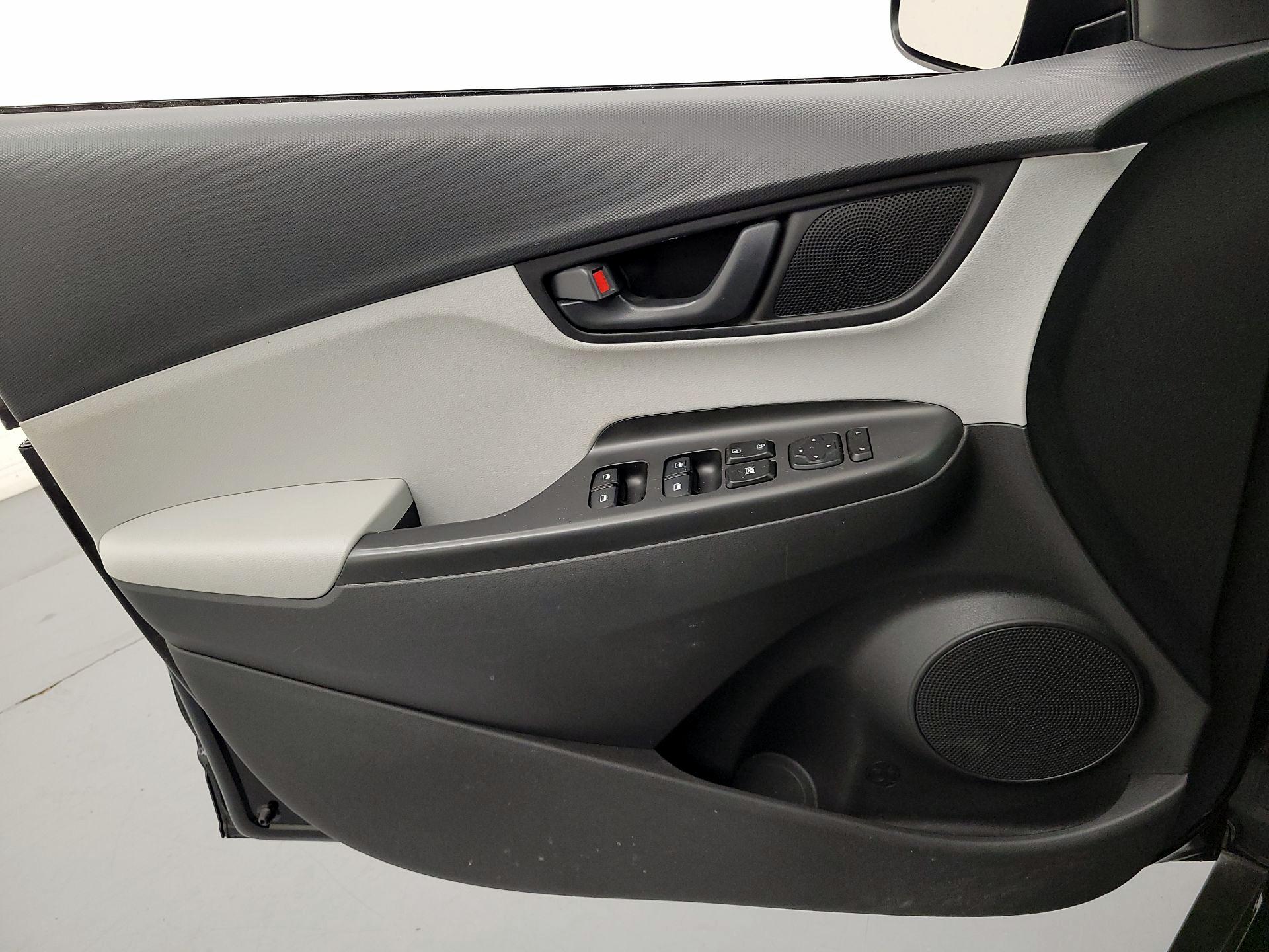 Thumbnail: 2022 Hyundai Kona - 12